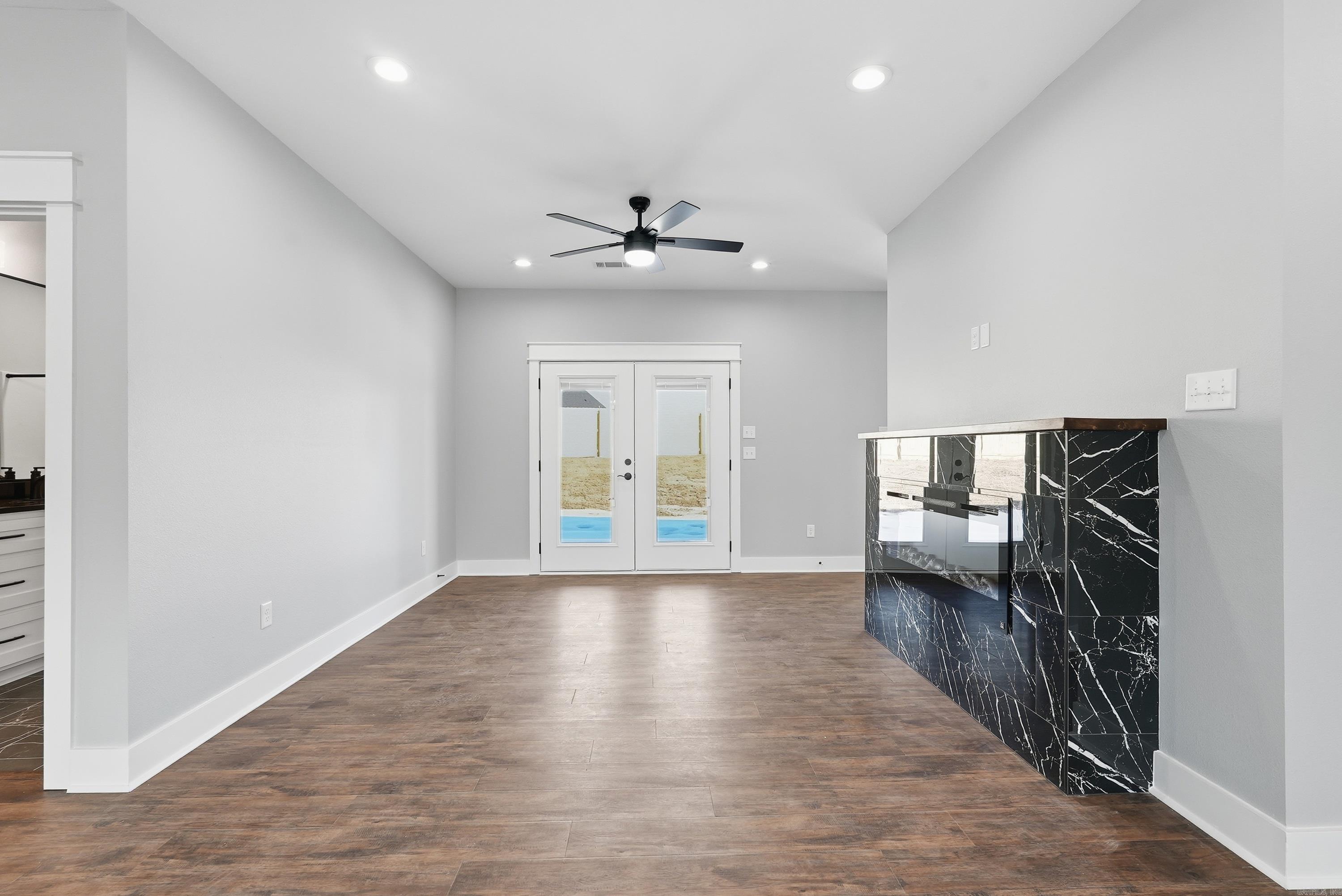 HIDDEN VALLEY ESTATES - Residential