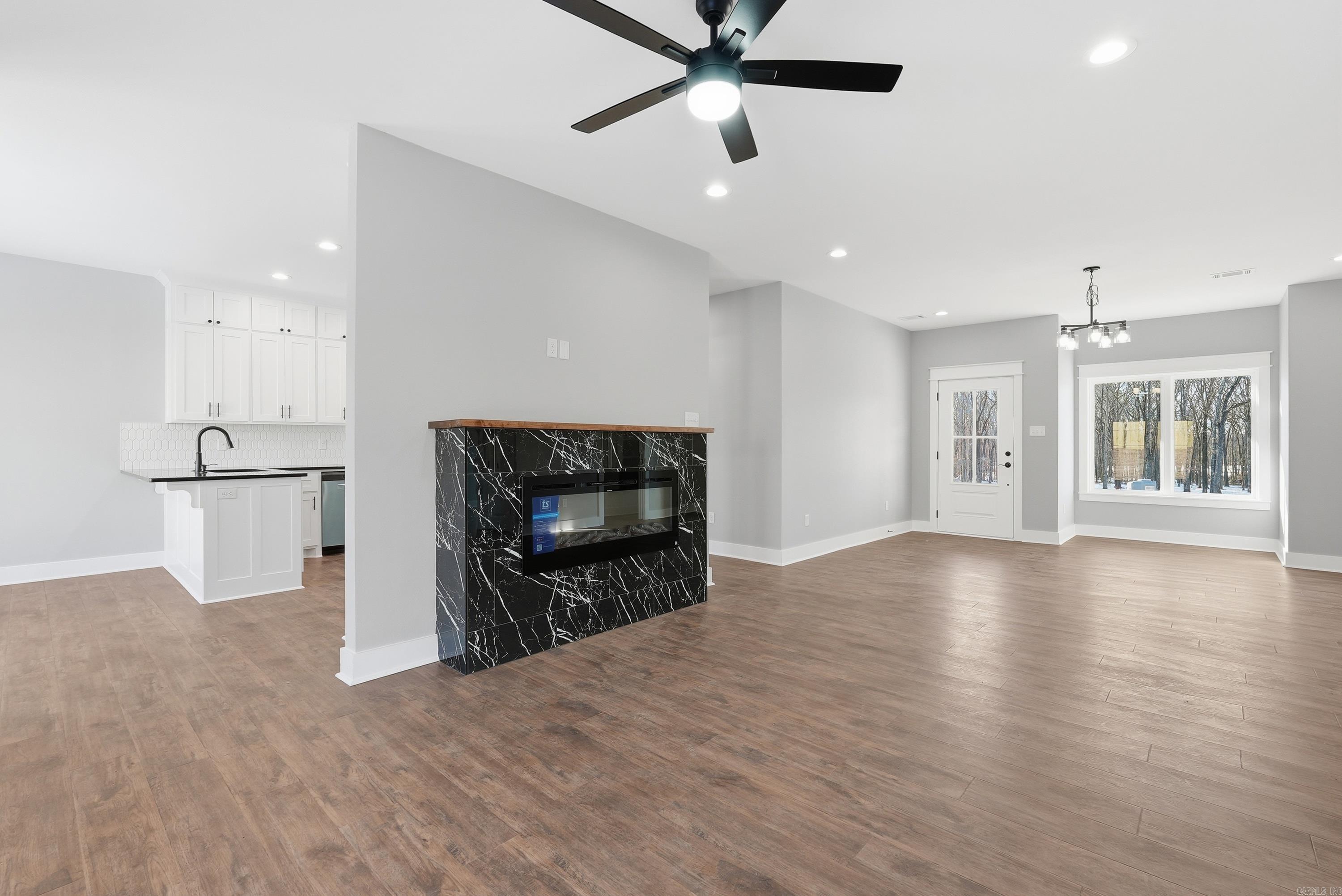 HIDDEN VALLEY ESTATES - Residential