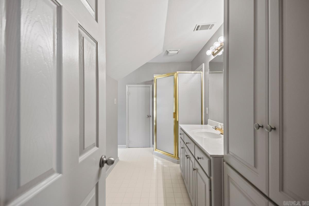 CLAREMORE COURT - Residential