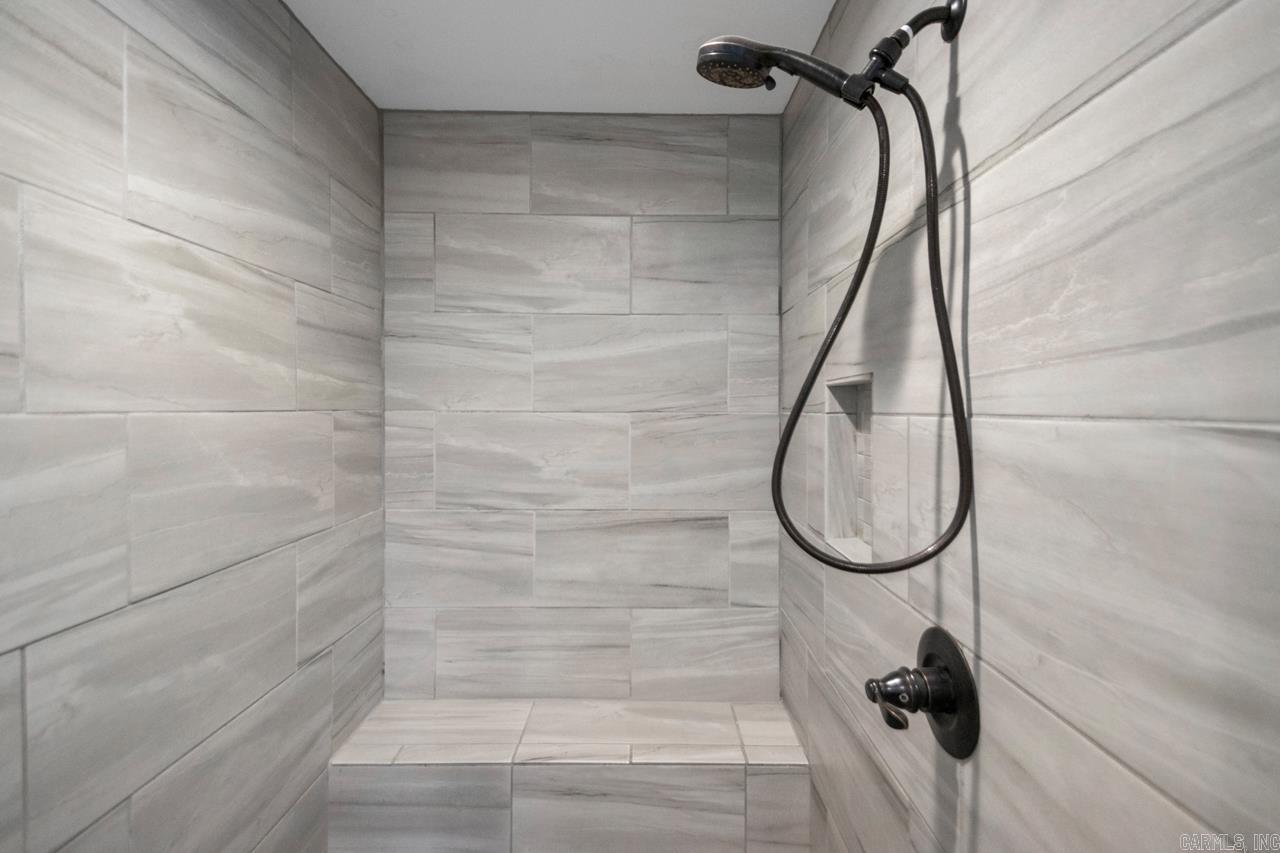 PEBBLE BEACH PARK - Residential