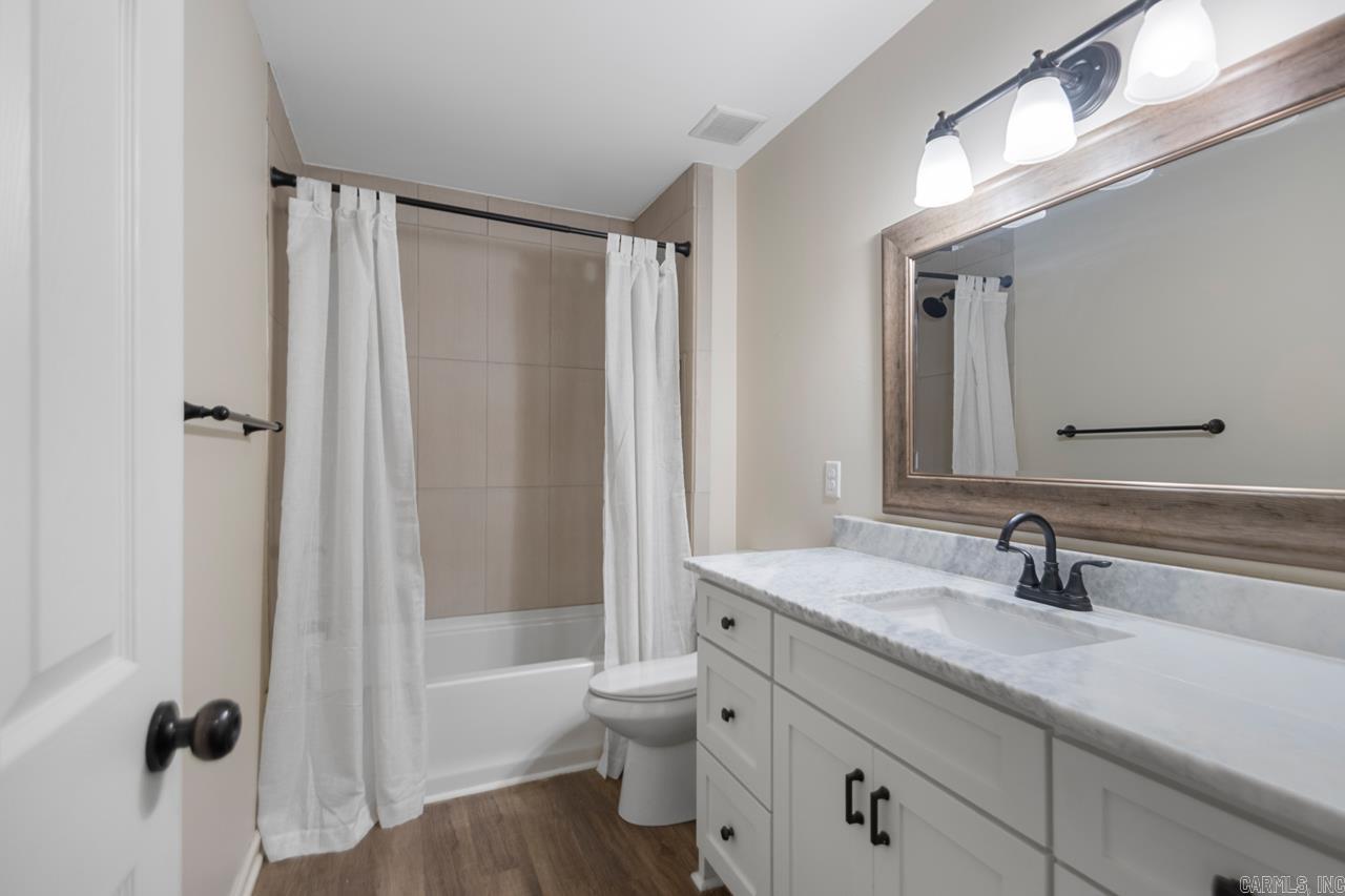 PEBBLE BEACH PARK - Residential