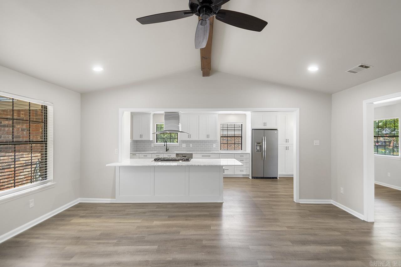 PEBBLE BEACH PARK - Residential