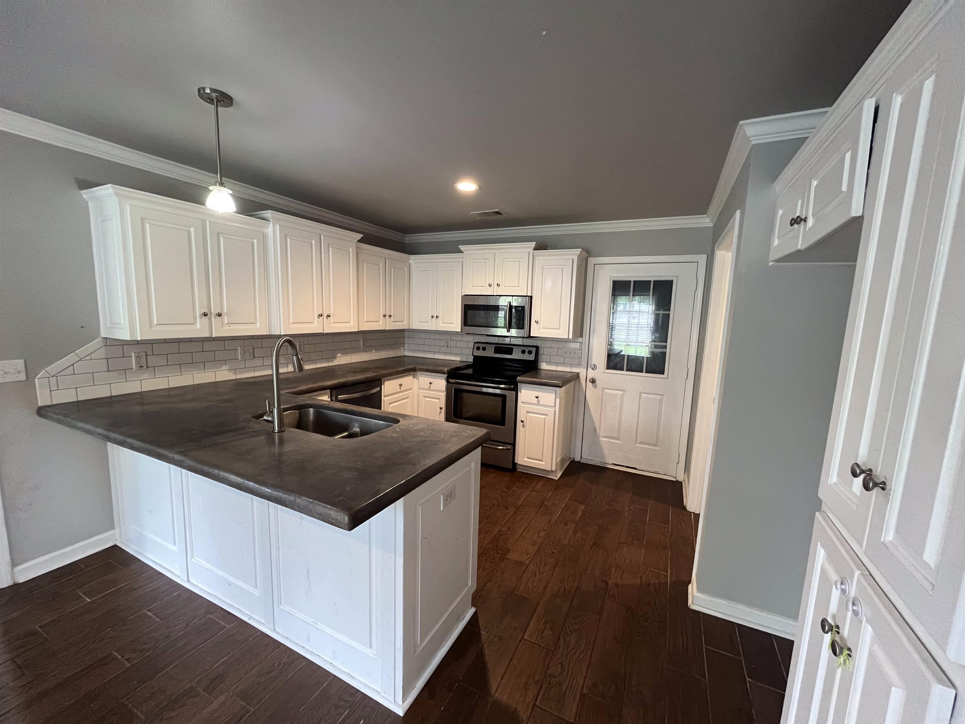 Moon Ridge - Residential Lease