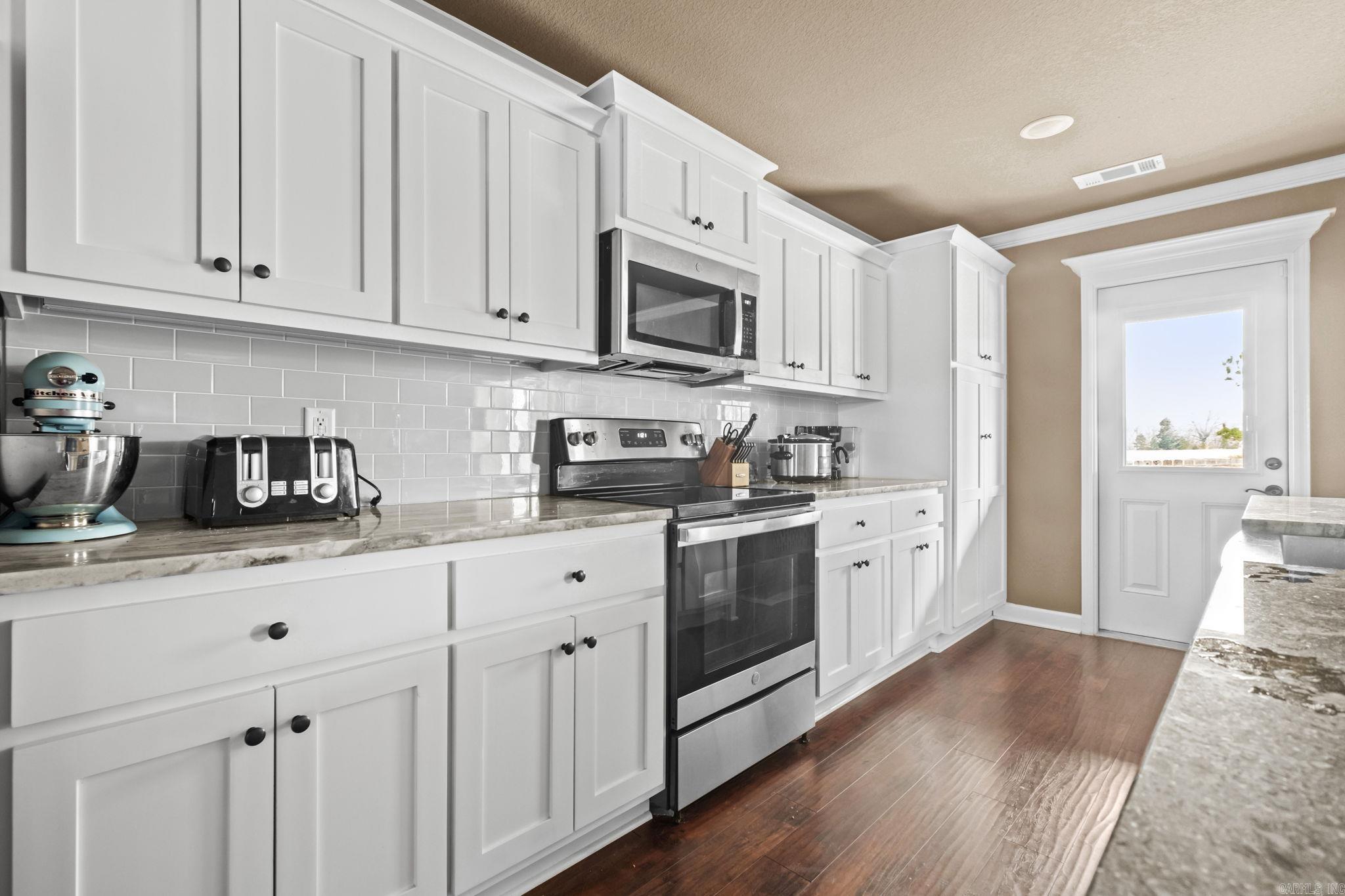 HERITAGE MEADOWS - Residential