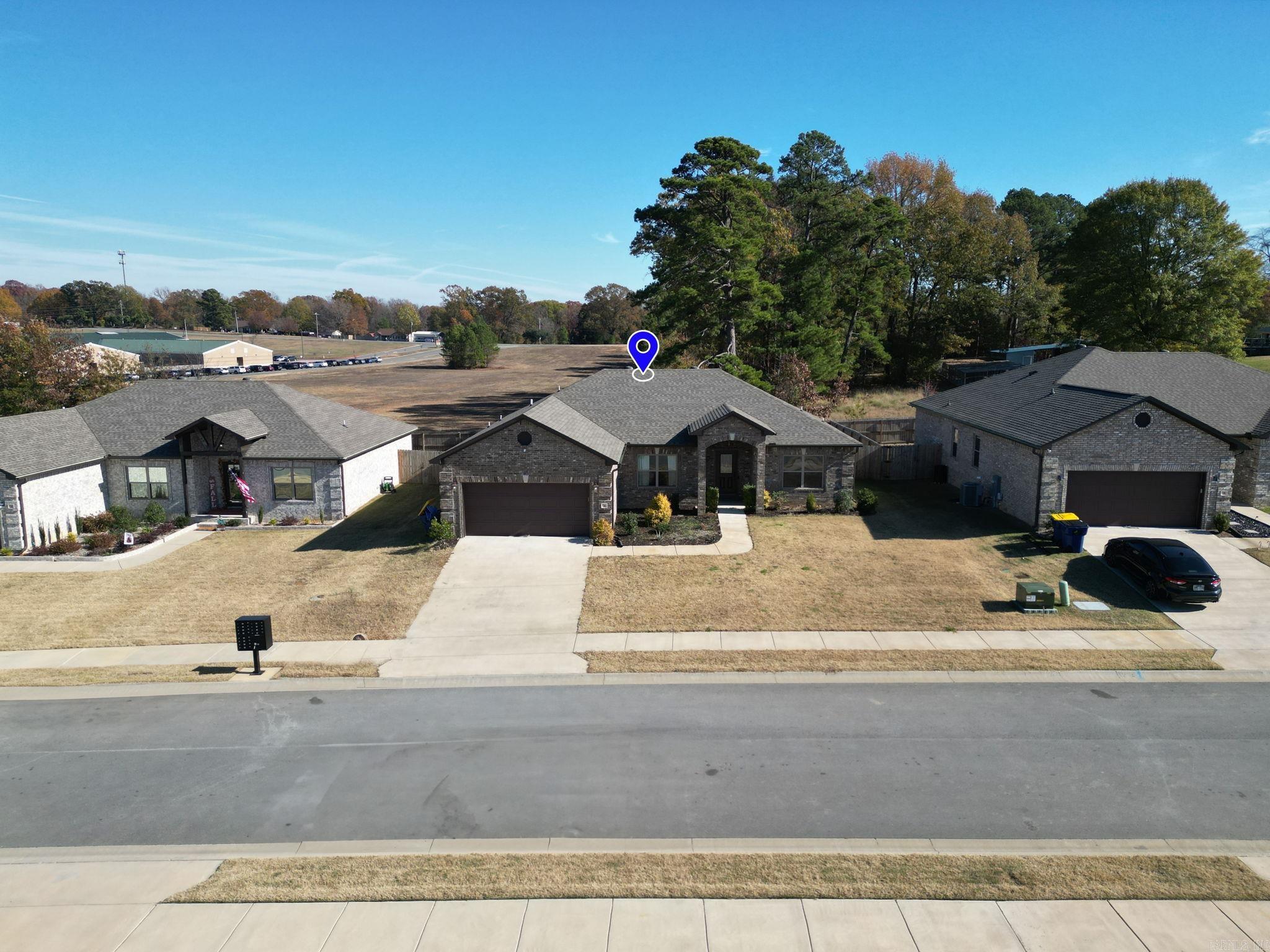 HERITAGE MEADOWS - Residential