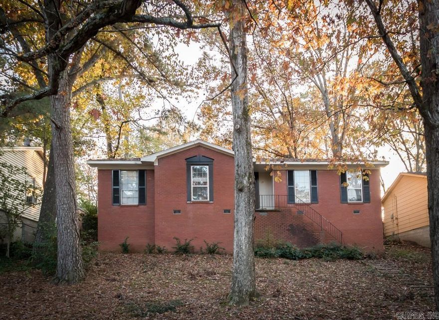 Check out this 3 bedroom/ 2 Full Bathroom House! Plenty of living space and storage options throughout. Eat-in-kitchen perfect for enjoying family meals. Vinyl flooring living room, and Carpet in bedrooms. Tenant occupied, 24-hour notice required. Lease ends 11/2025 and rent amount is 1095.
