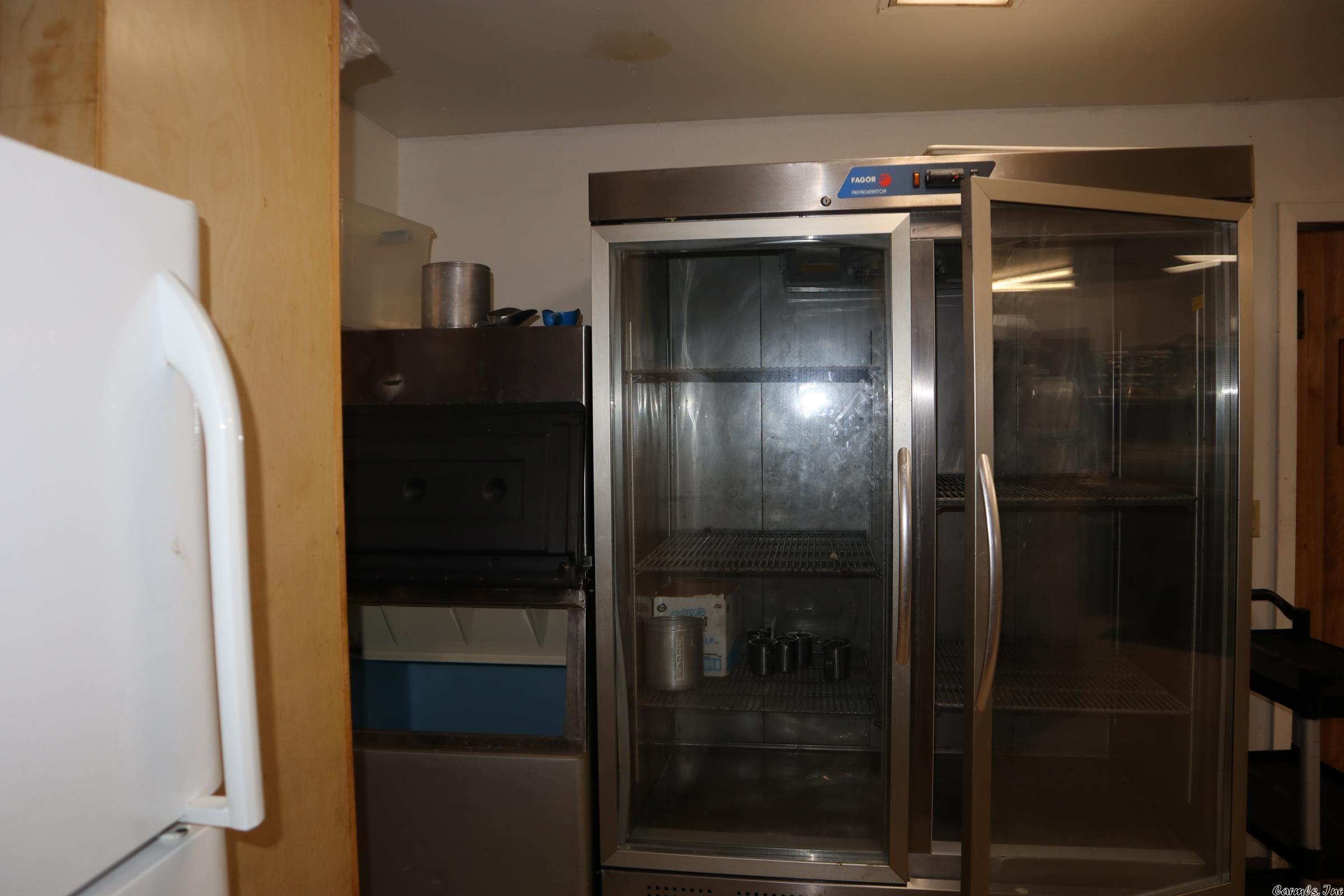 Metes & Bounds - Commercial Sale