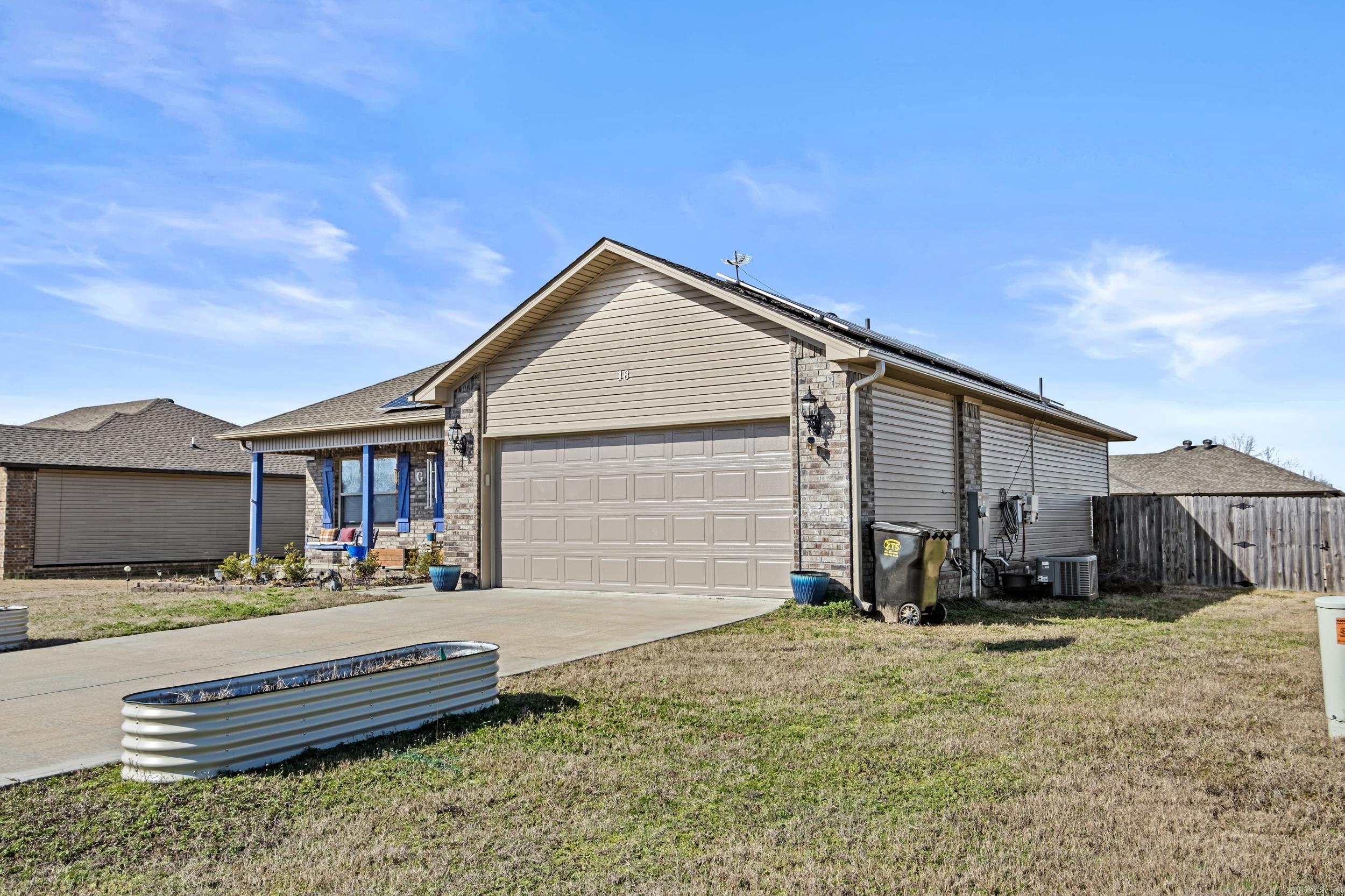 DEERFIELD ESTATES - Residential