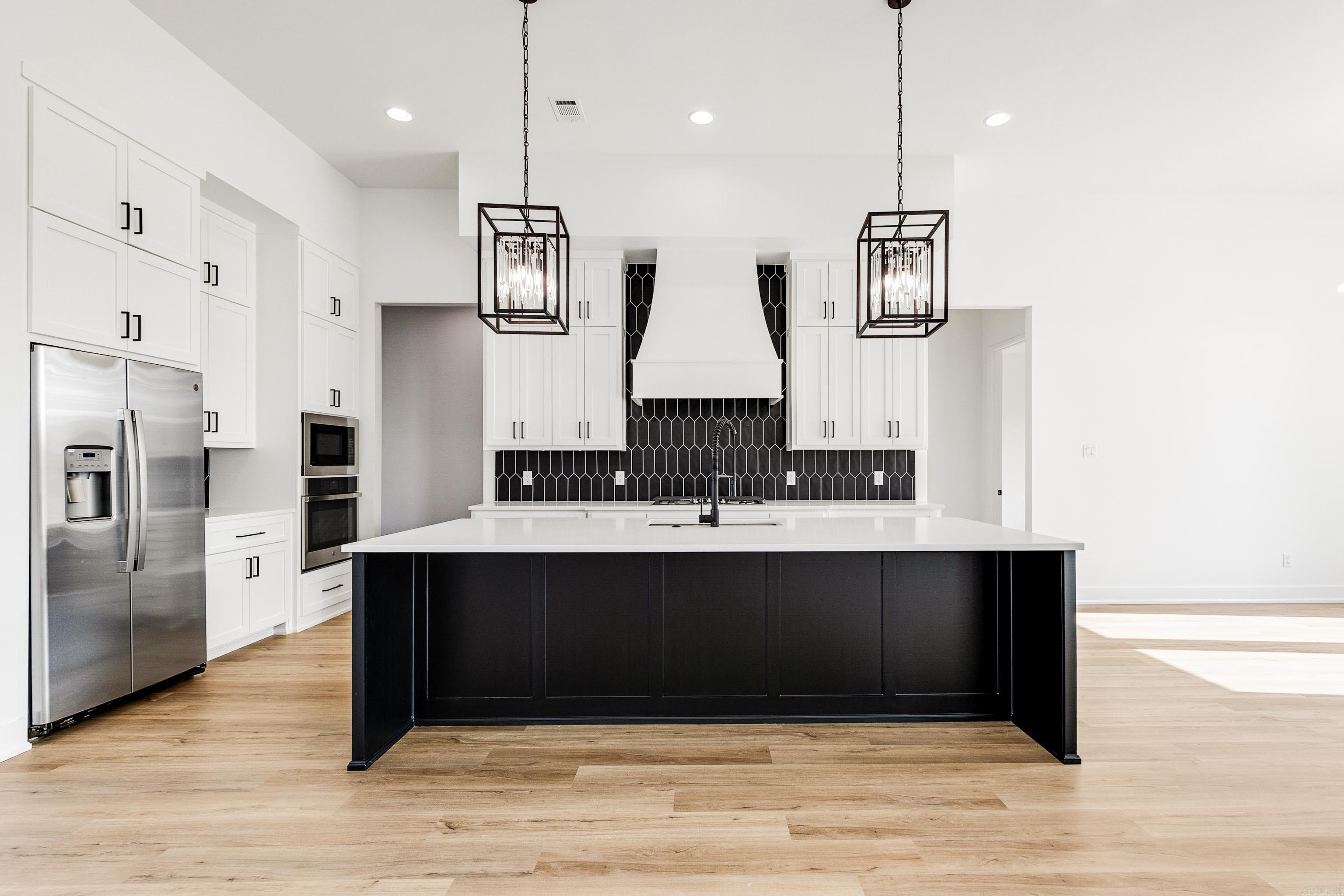 FIELDS OF HURRICANE LAKE ESTATES - Residential