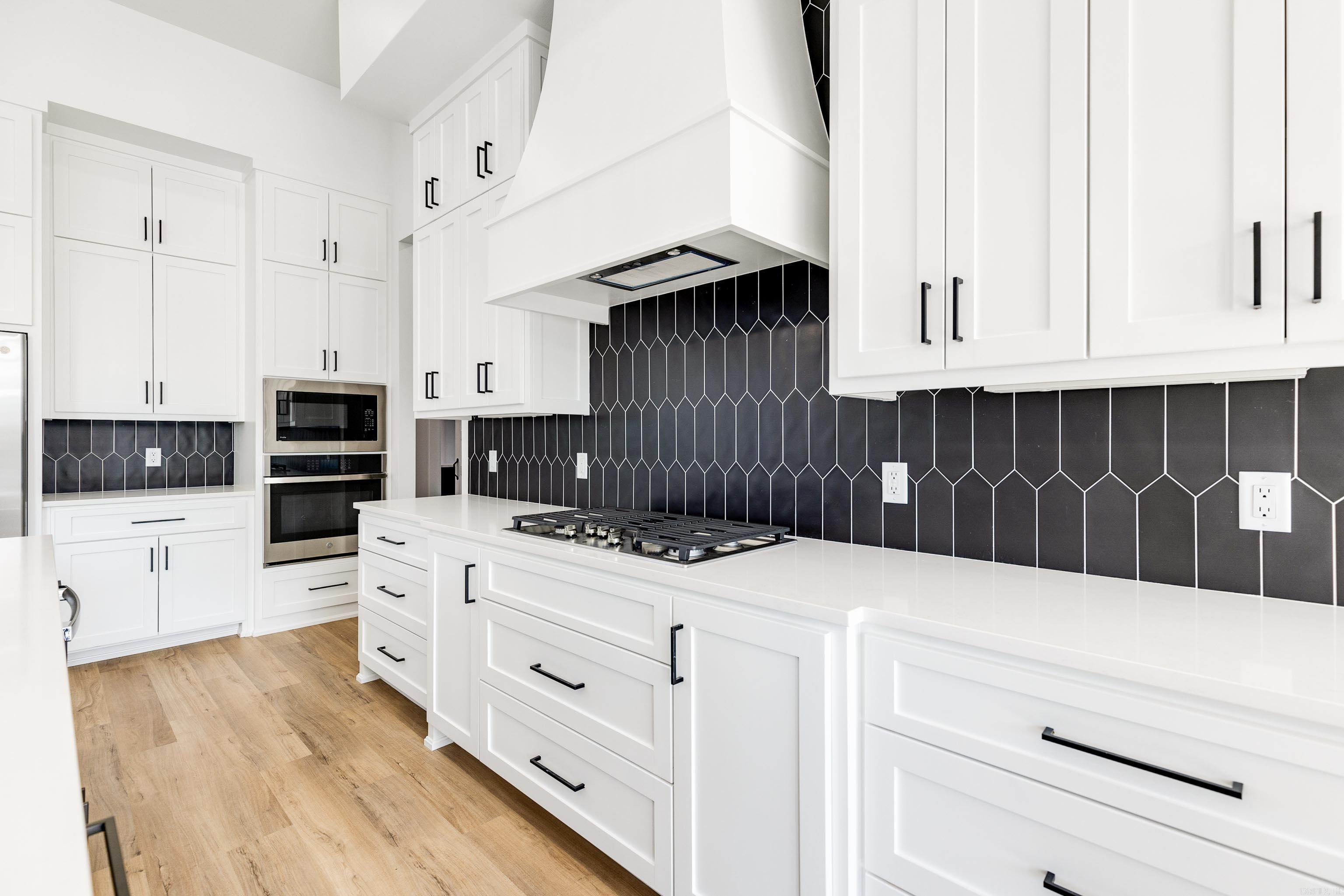 FIELDS OF HURRICANE LAKE ESTATES - Residential