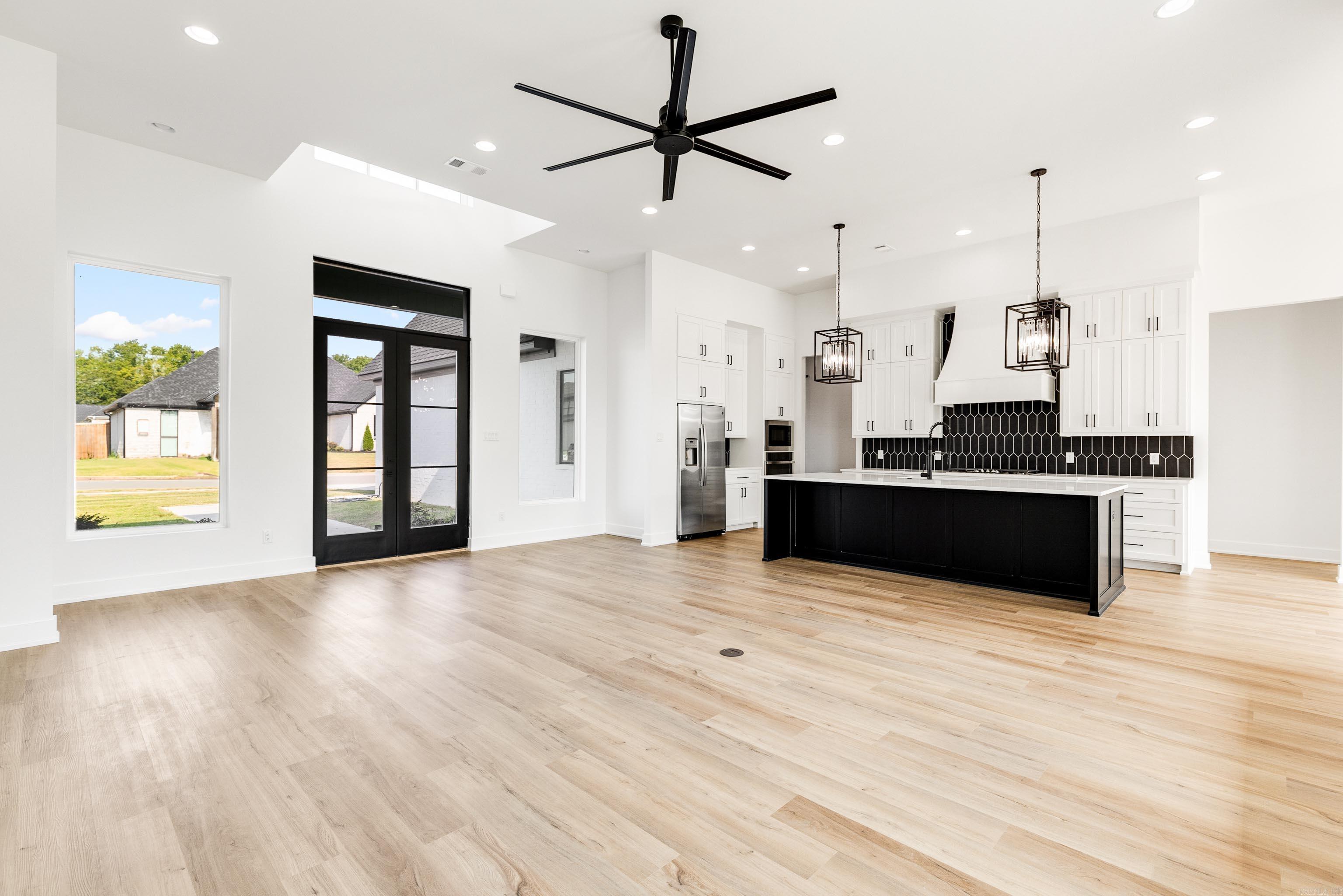 FIELDS OF HURRICANE LAKE ESTATES - Residential