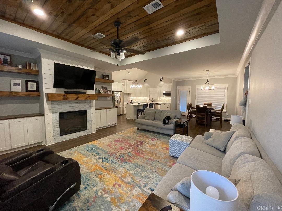 HIDDEN VALLEY ESTATES - Residential