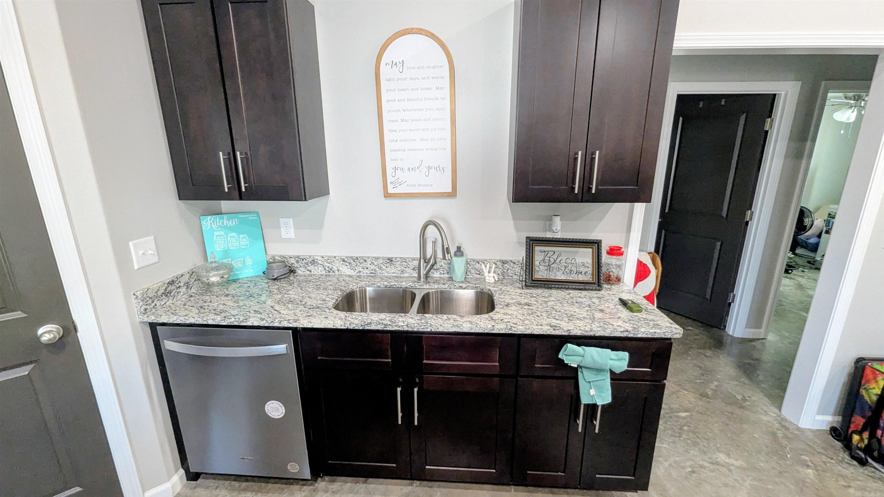 HX0205 - LILLIES CROSSING - Residential