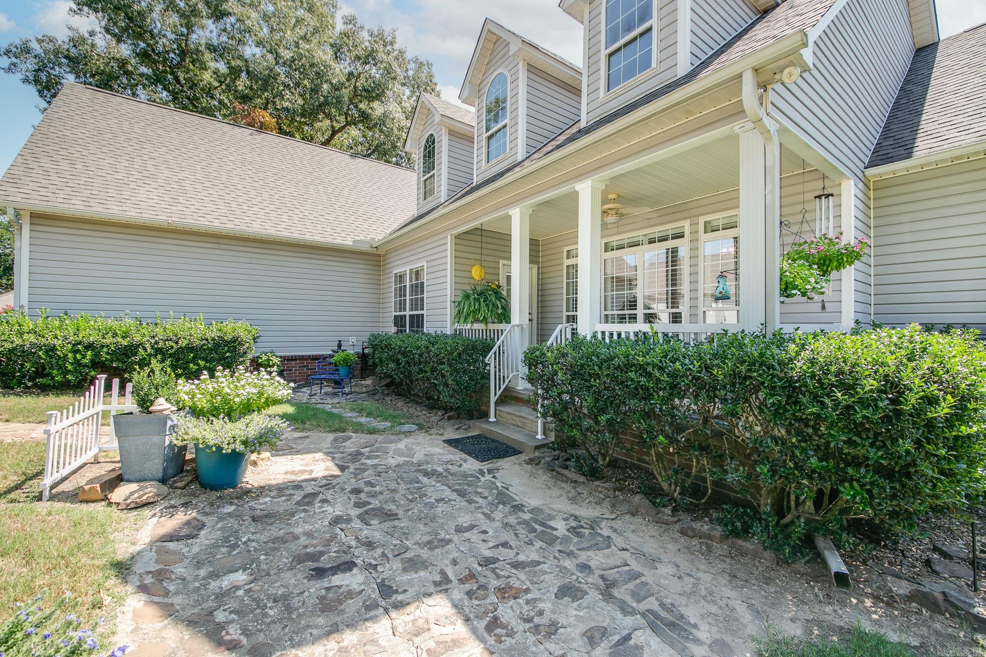 AUSTIN VILLAGE - Residential