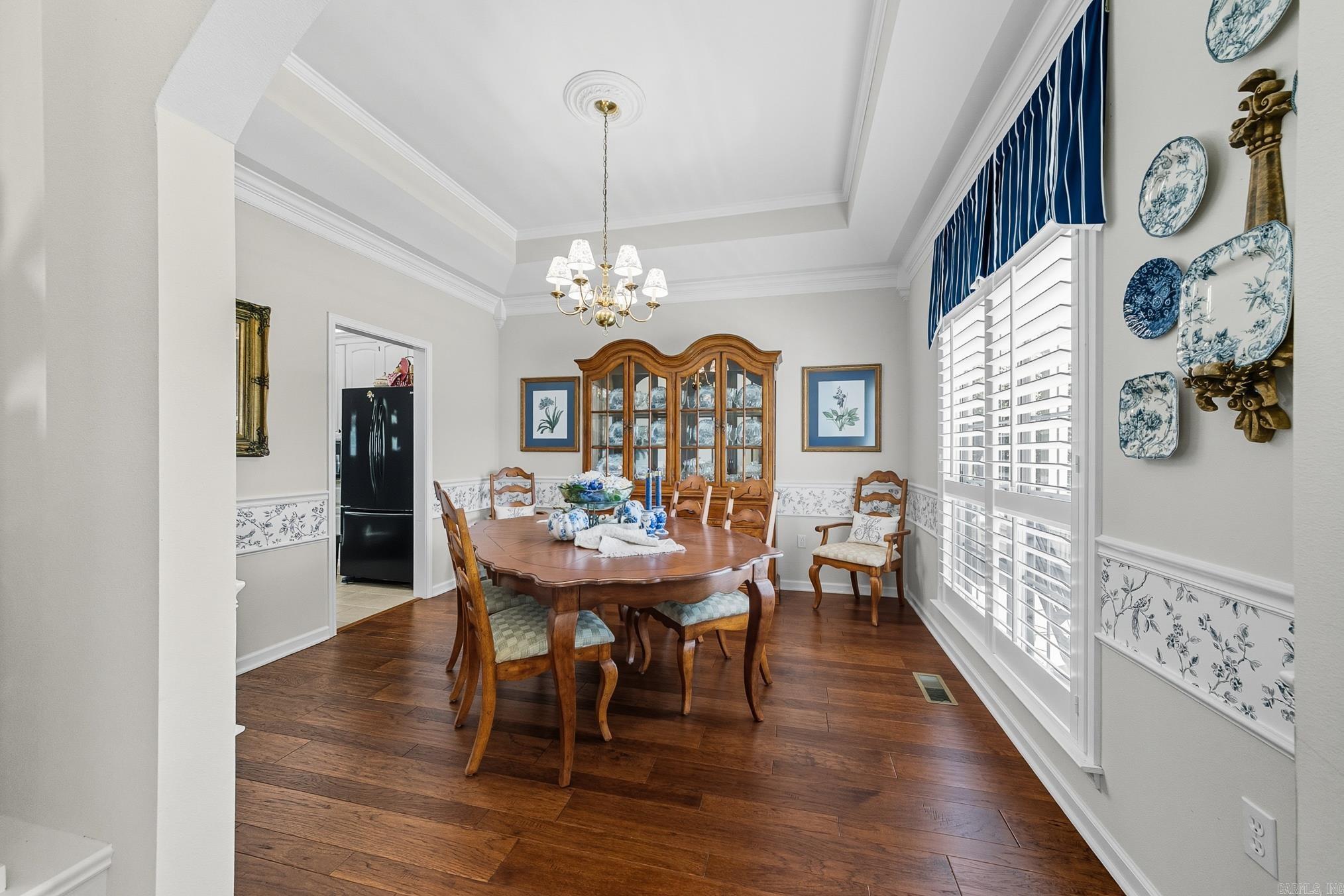 AUSTIN VILLAGE - Residential