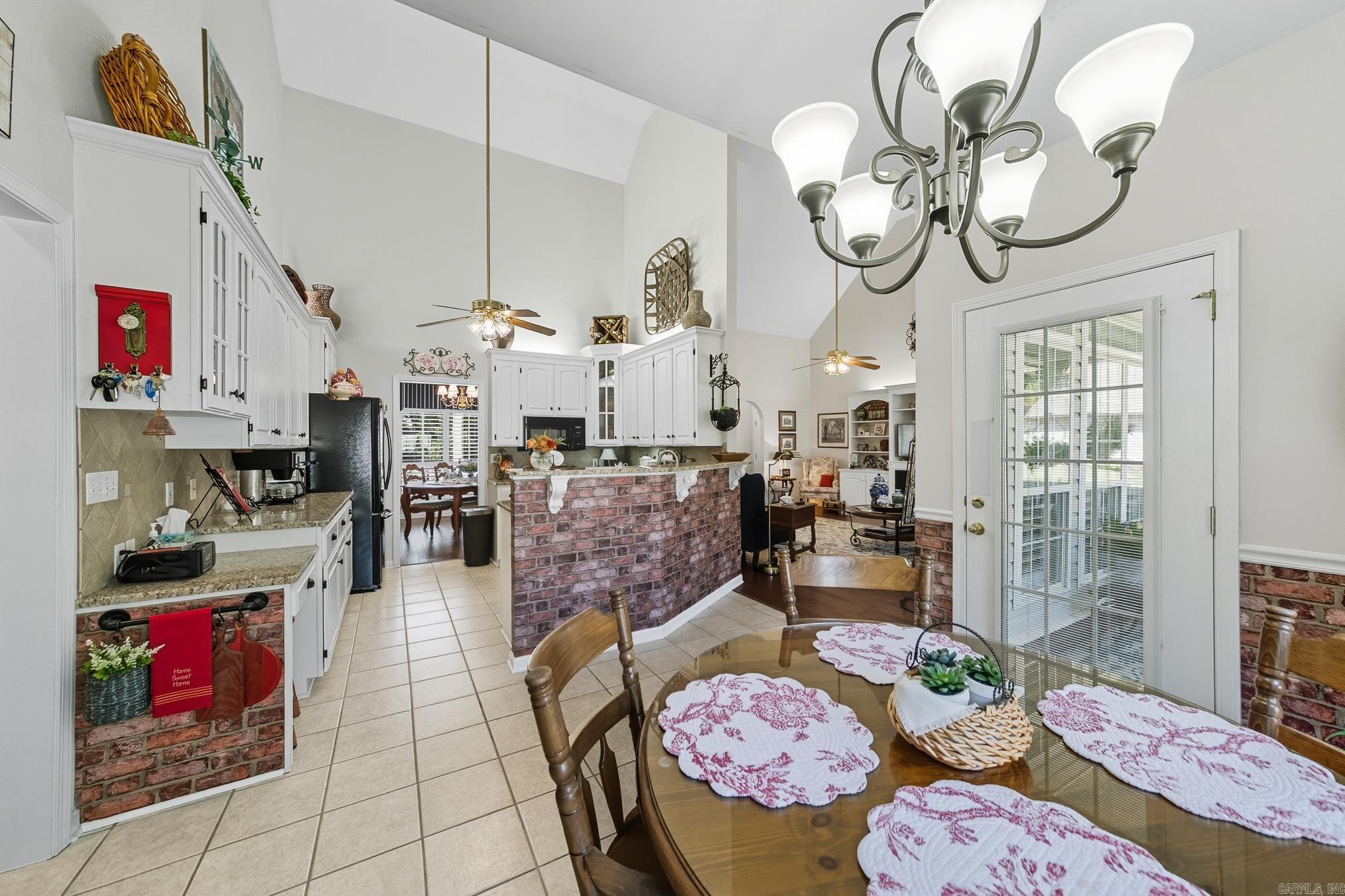 AUSTIN VILLAGE - Residential