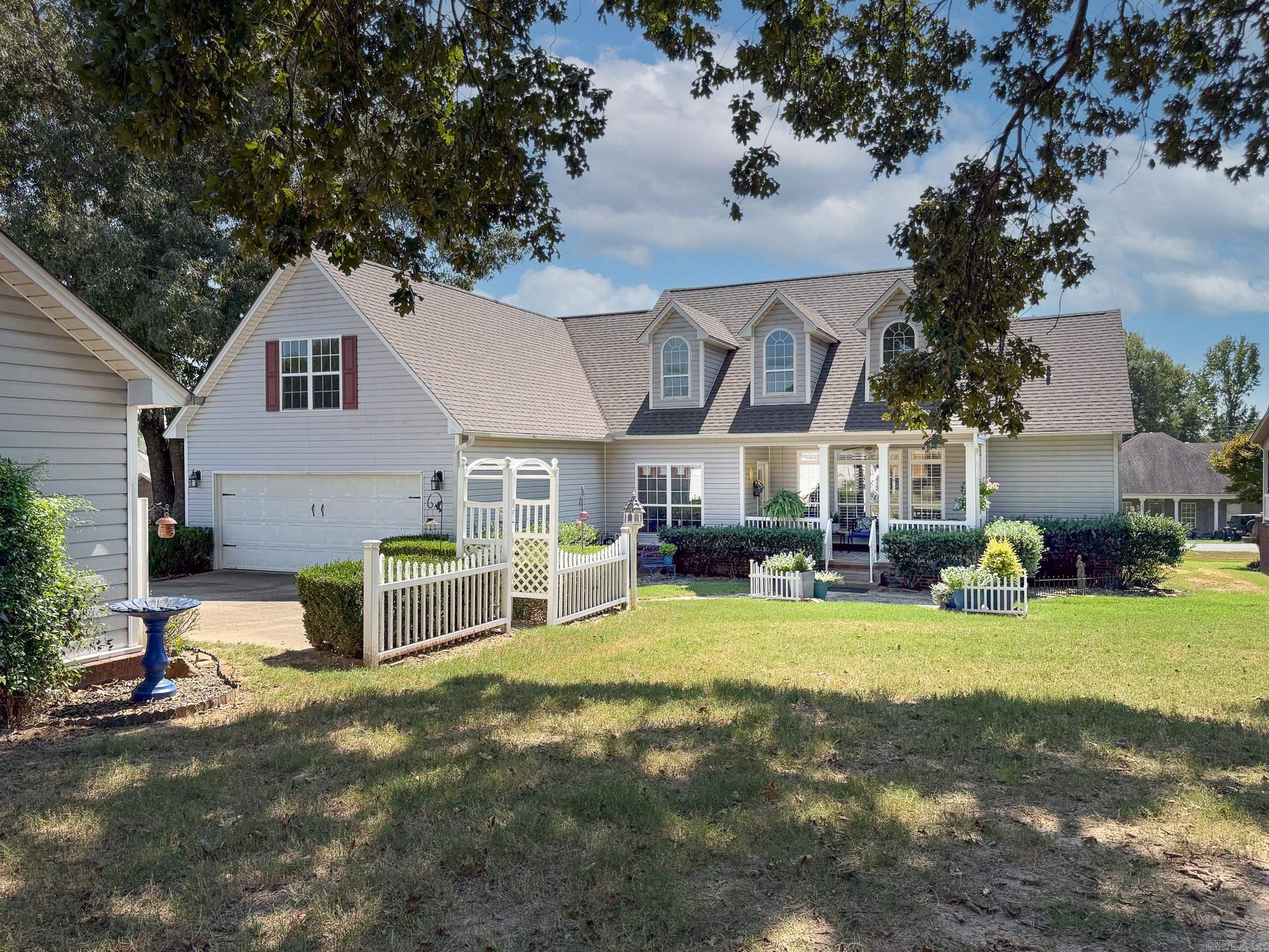 AUSTIN VILLAGE - Residential