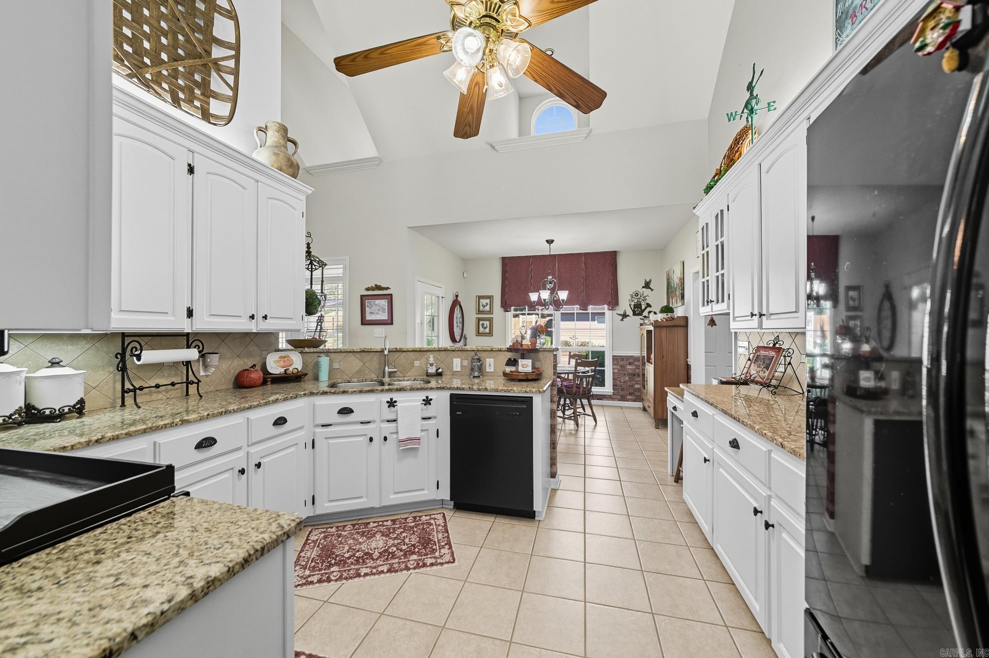 AUSTIN VILLAGE - Residential