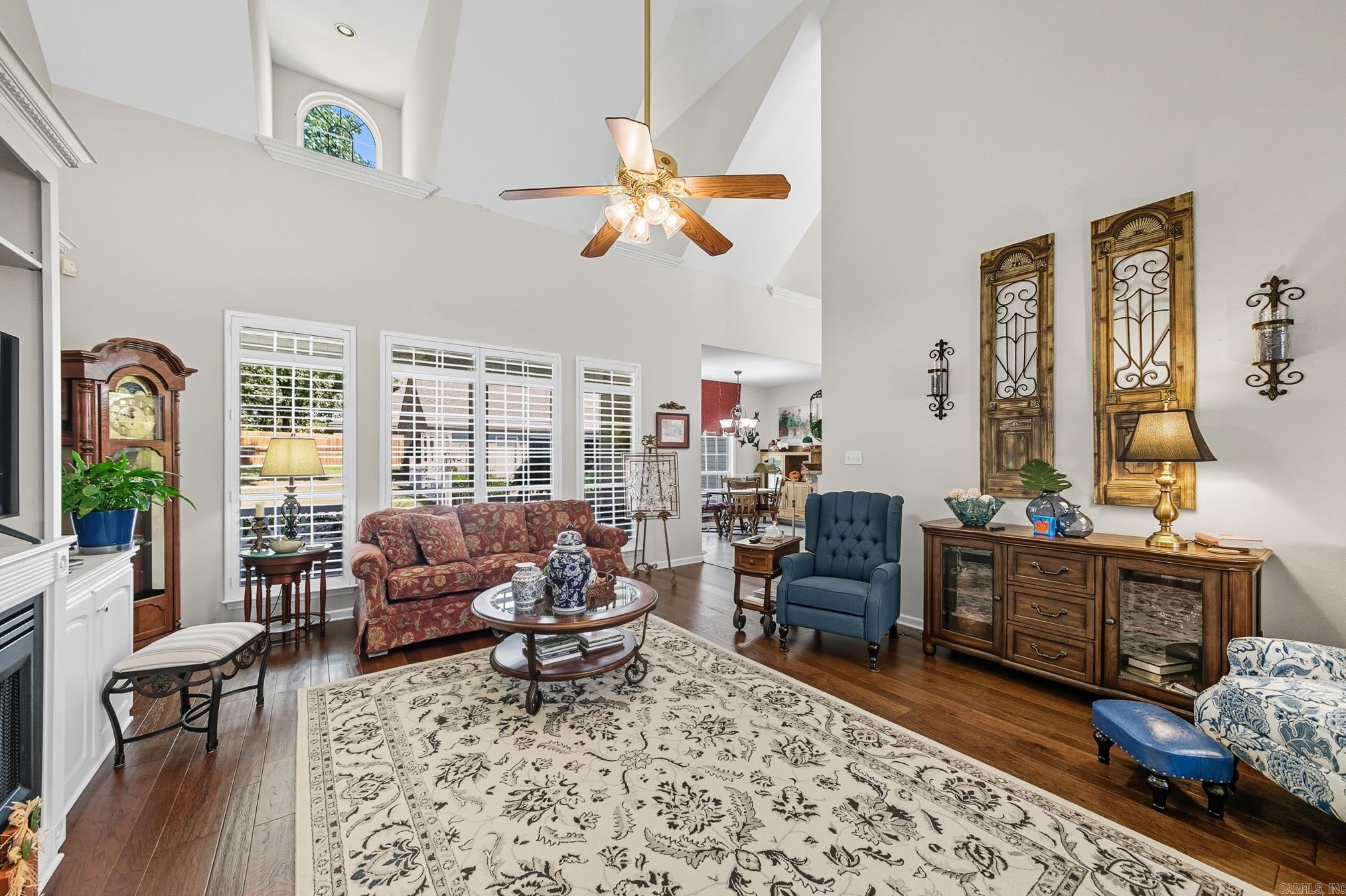 AUSTIN VILLAGE - Residential