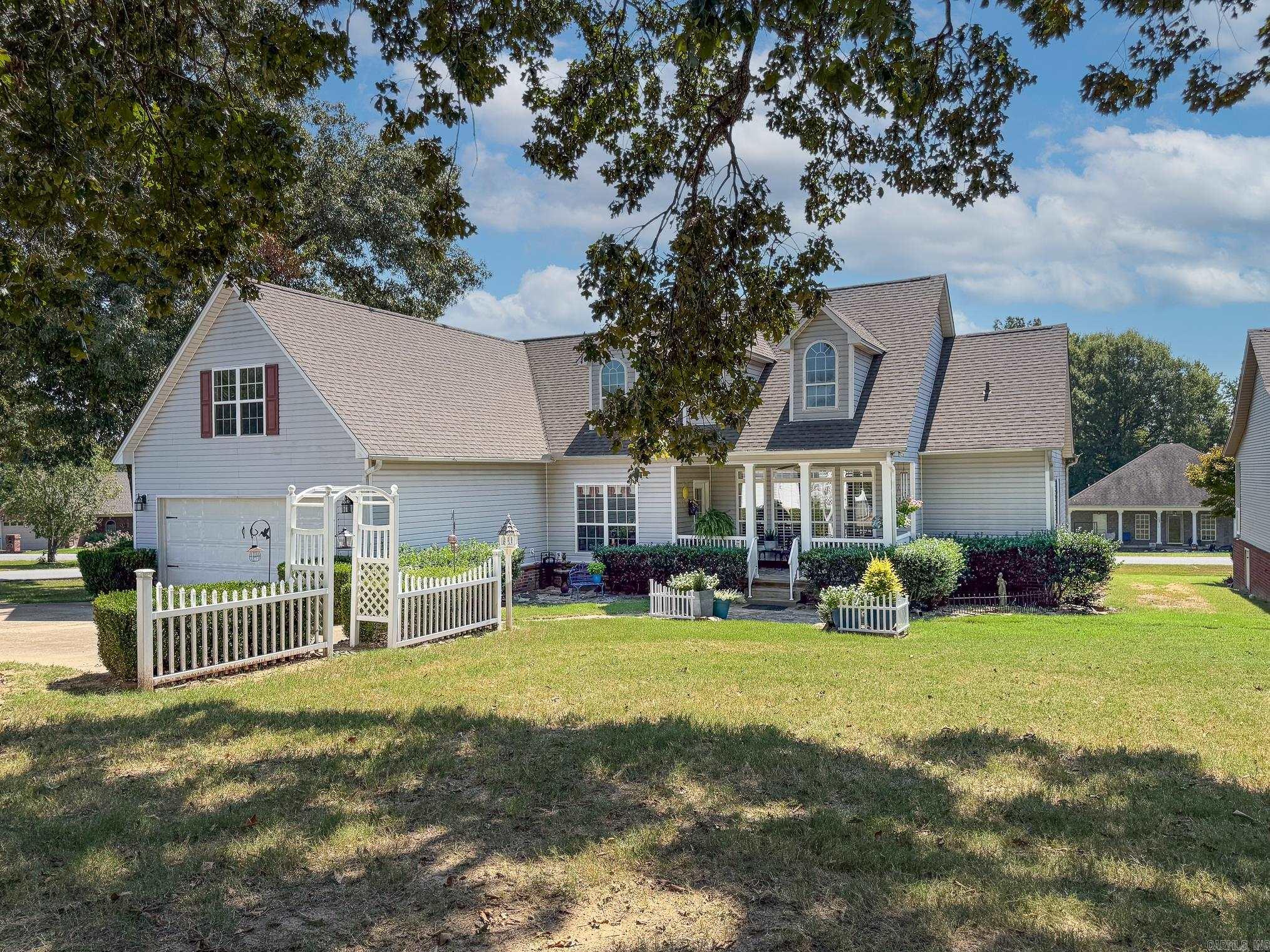AUSTIN VILLAGE - Residential