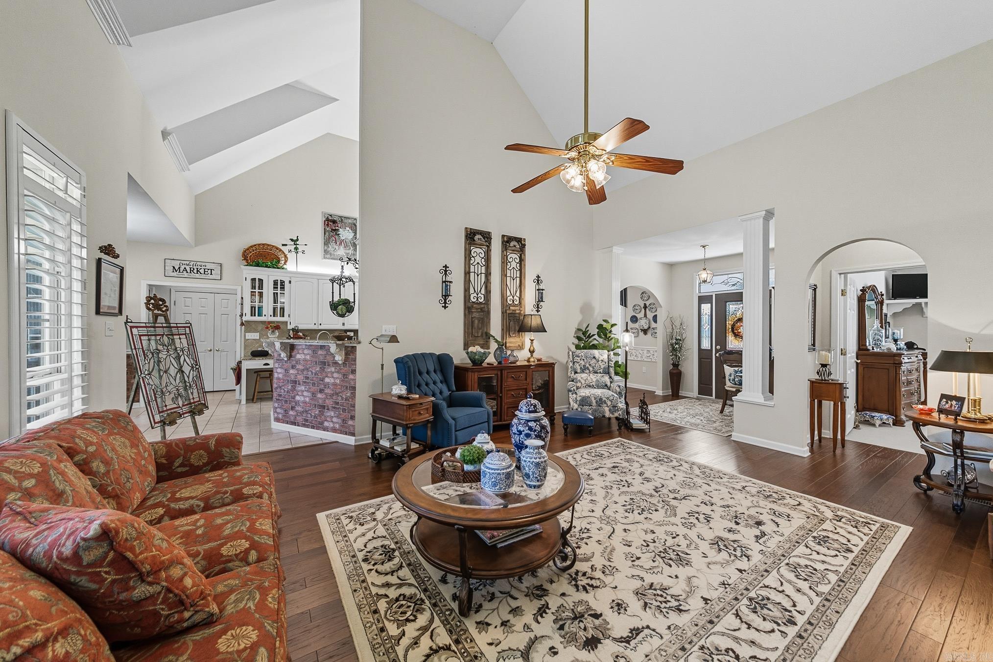 AUSTIN VILLAGE - Residential