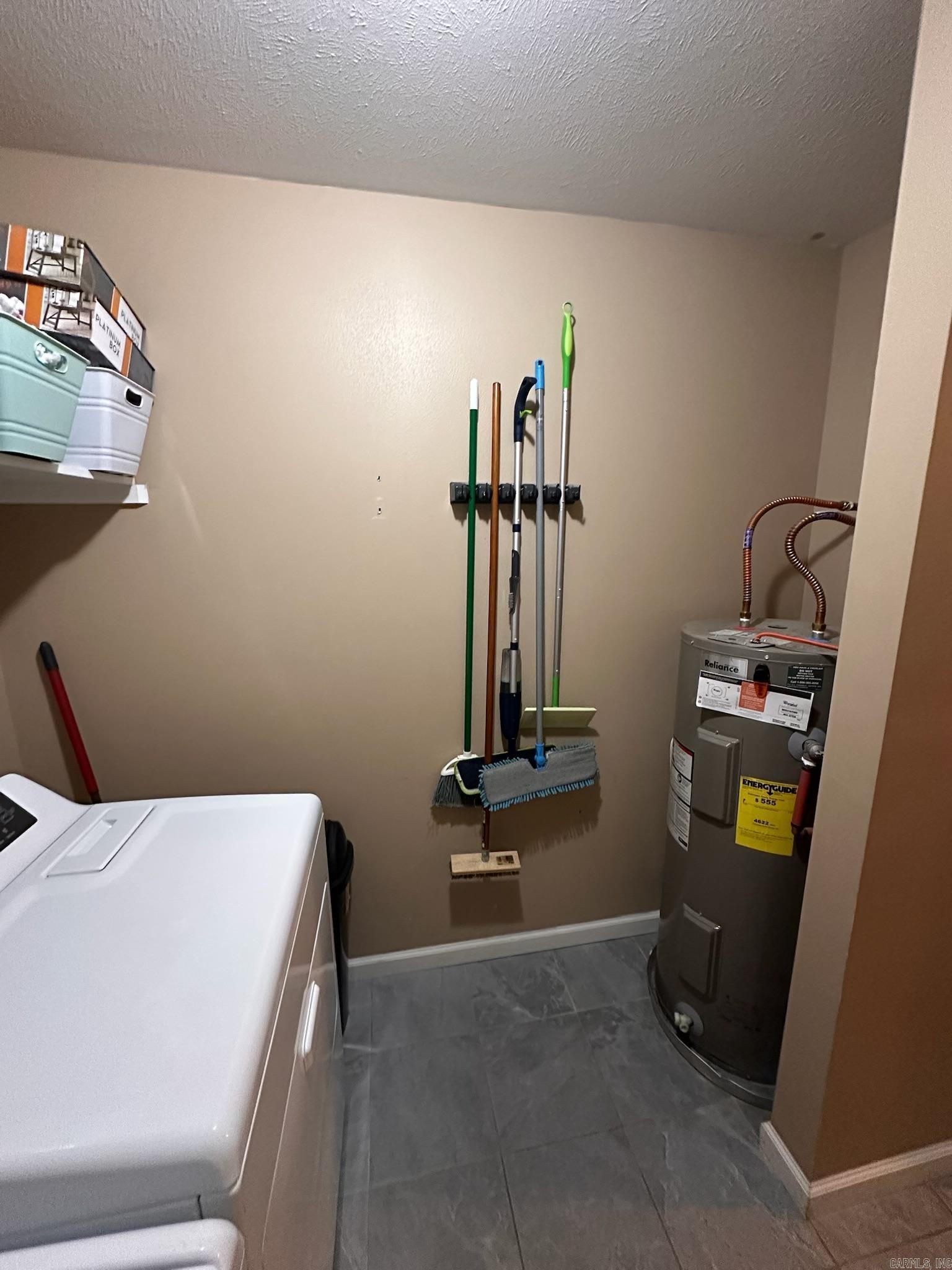 BAKER'S FIELD - Residential