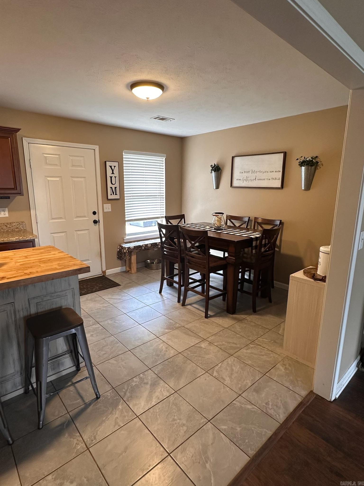 BAKER'S FIELD - Residential