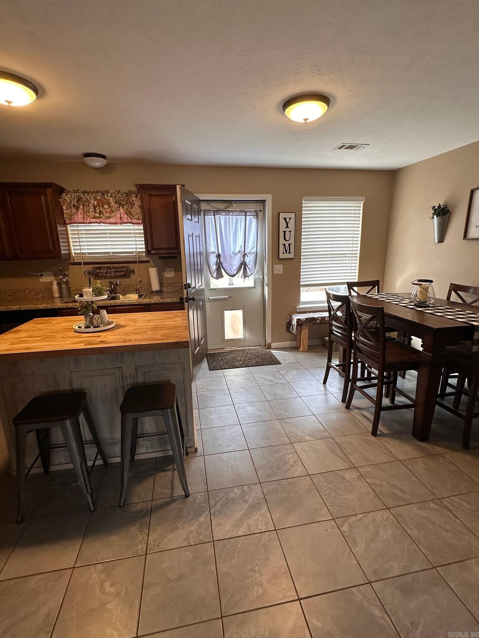 BAKER'S FIELD - Residential