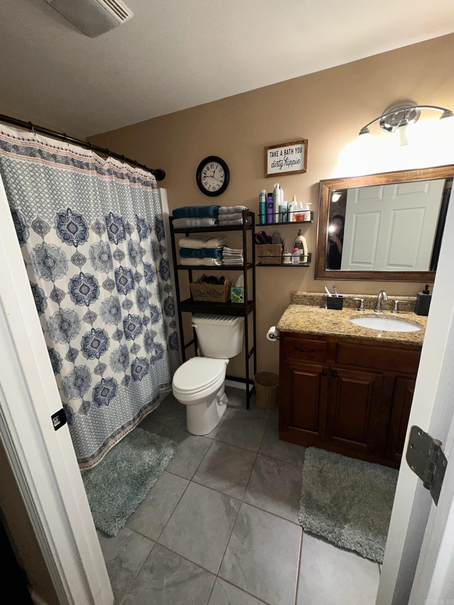 BAKER'S FIELD - Residential