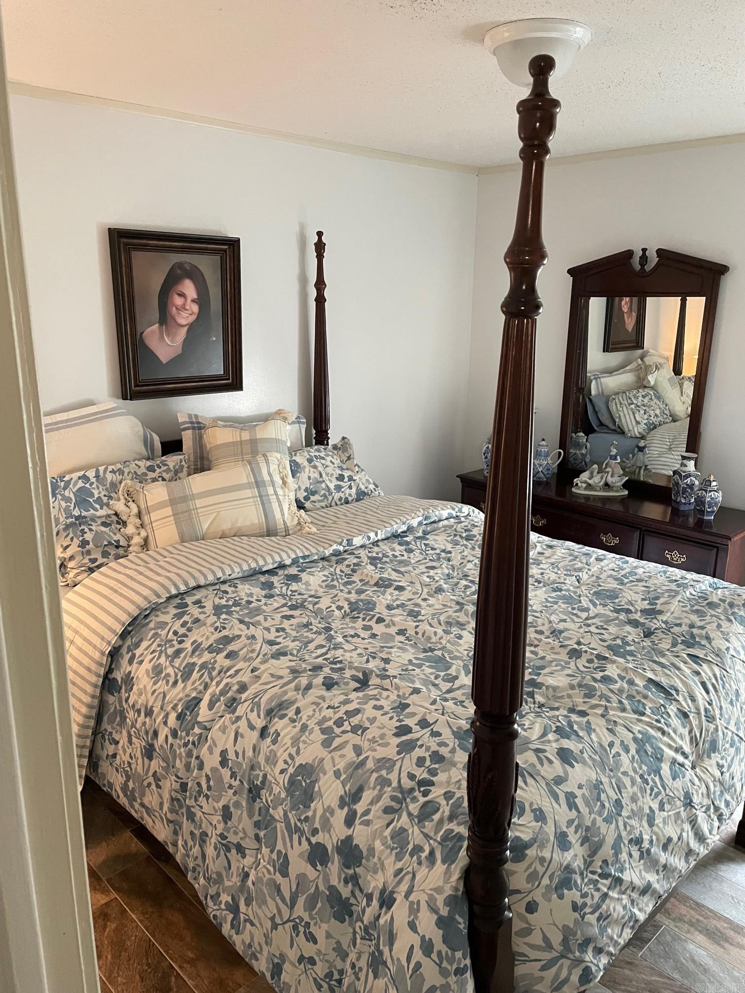 STUART ISLAND LAKEFRONT LOTS - Residential