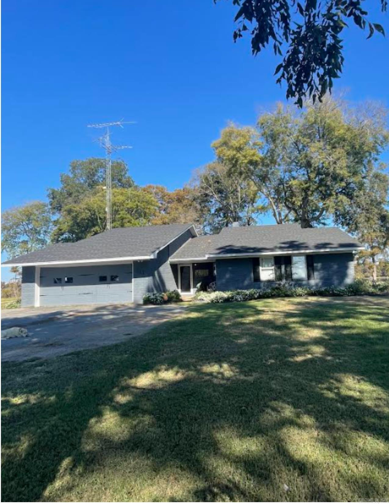 STUART ISLAND LAKEFRONT LOTS - Residential