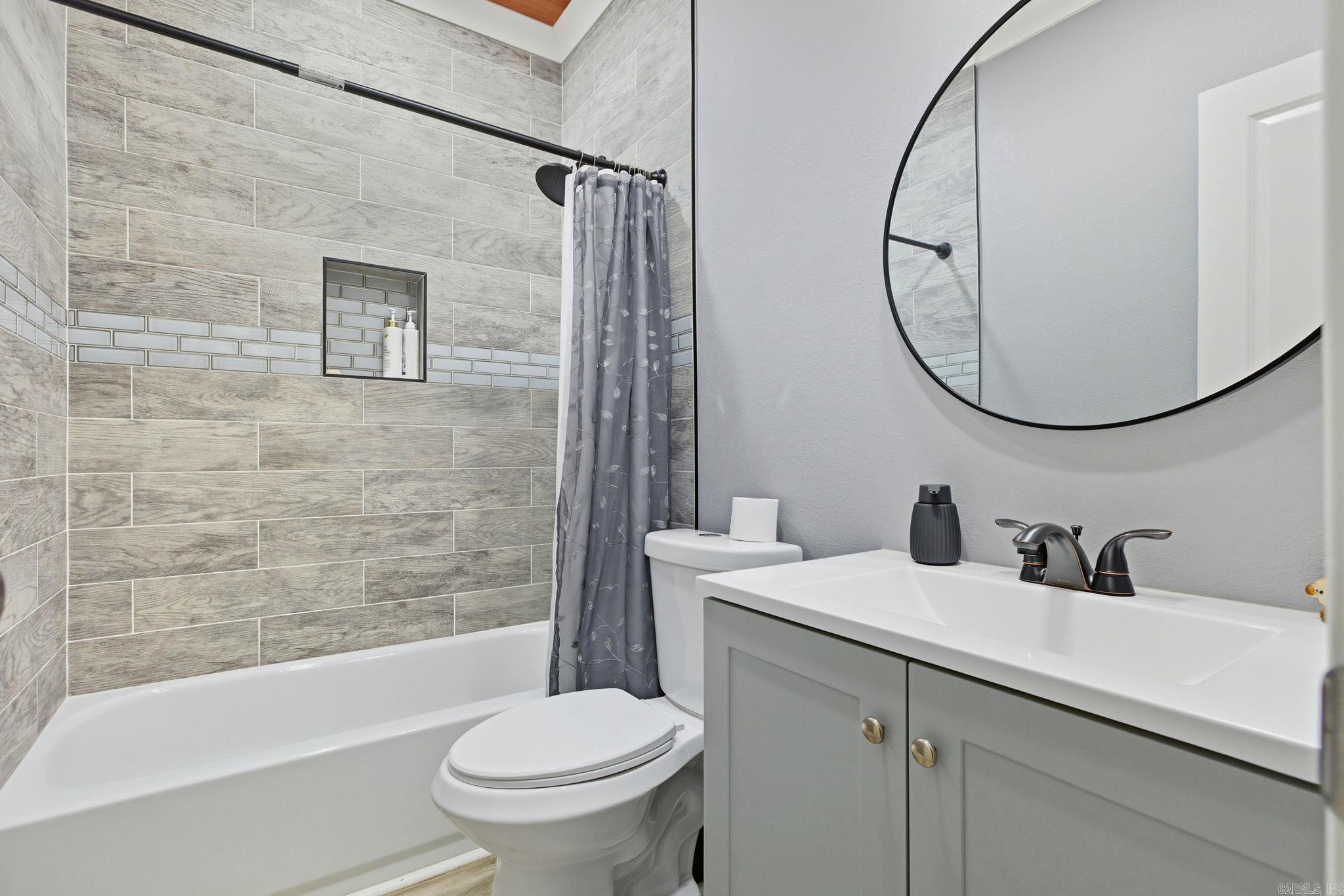 LANDSDALE GARDENS - Residential