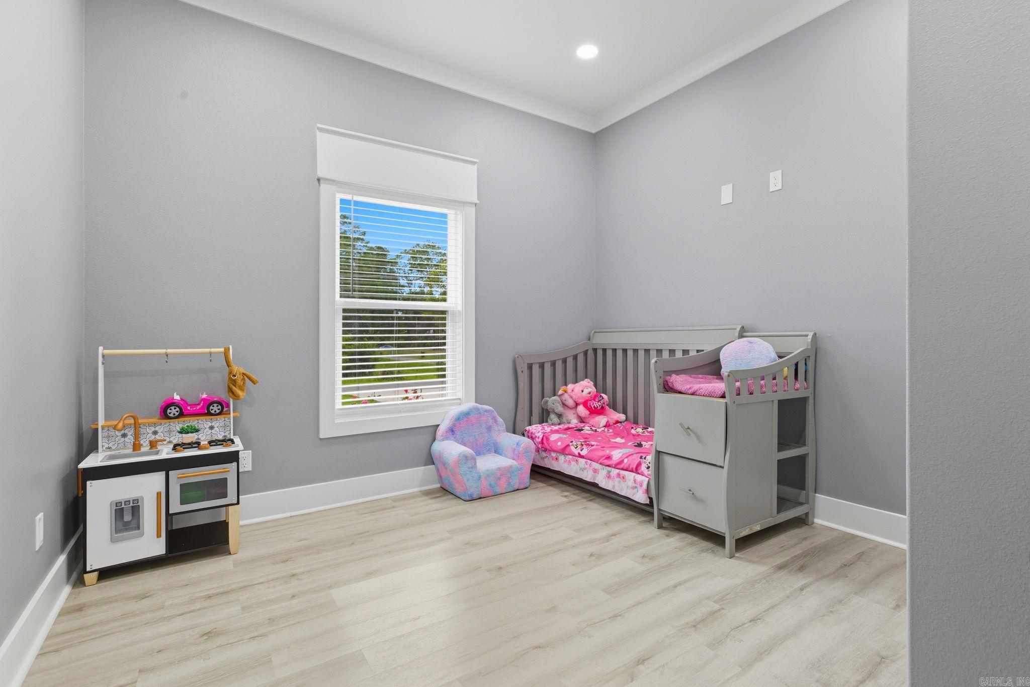 LANDSDALE GARDENS - Residential