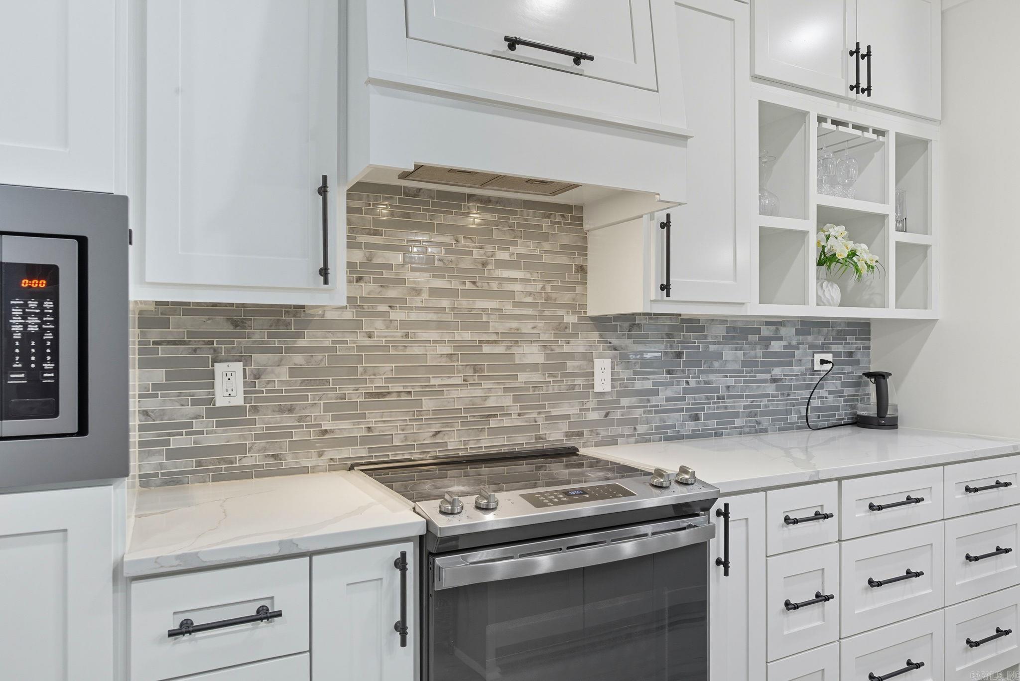 LANDSDALE GARDENS - Residential