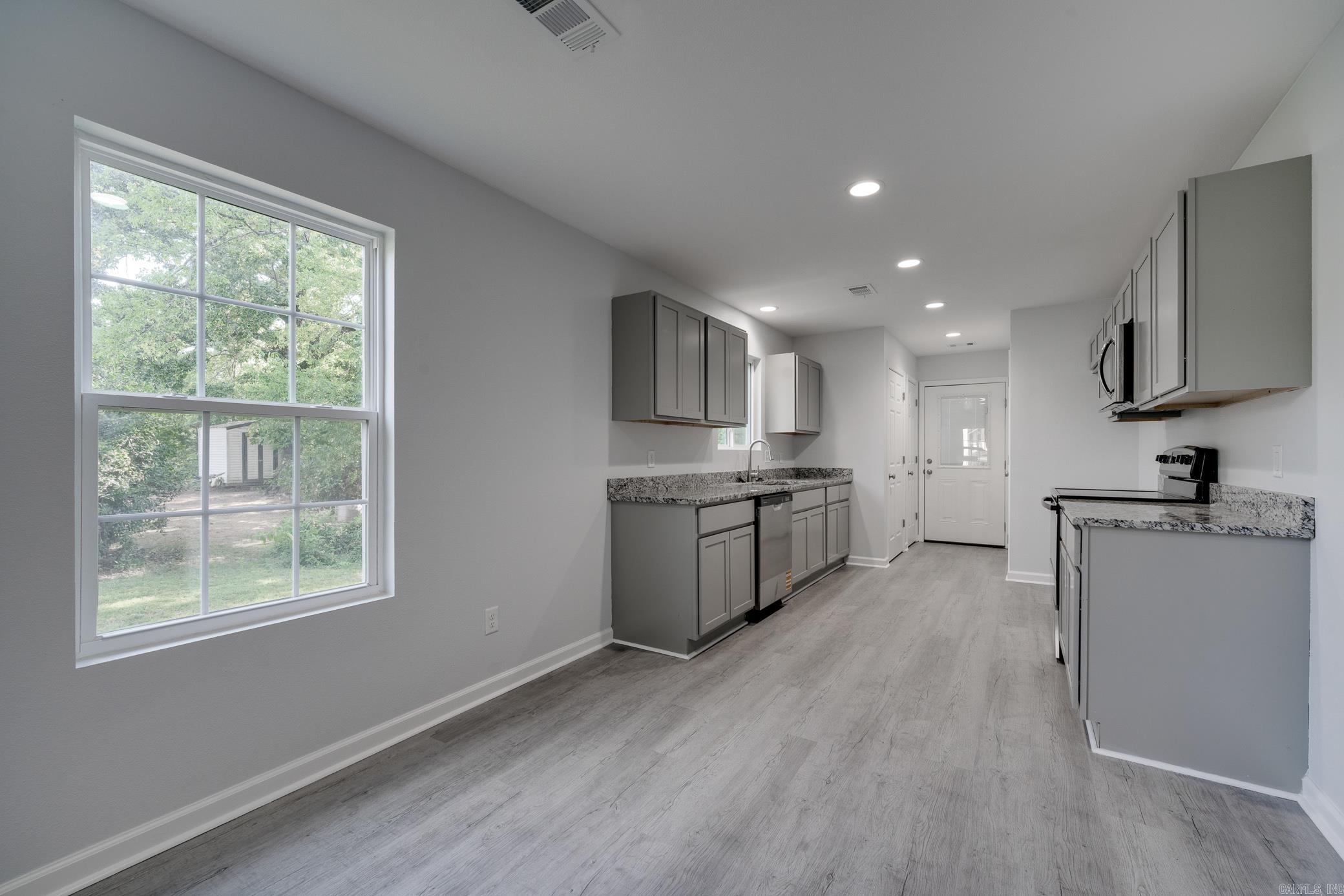 WINANS HILLS PATIO HOMES - Residential