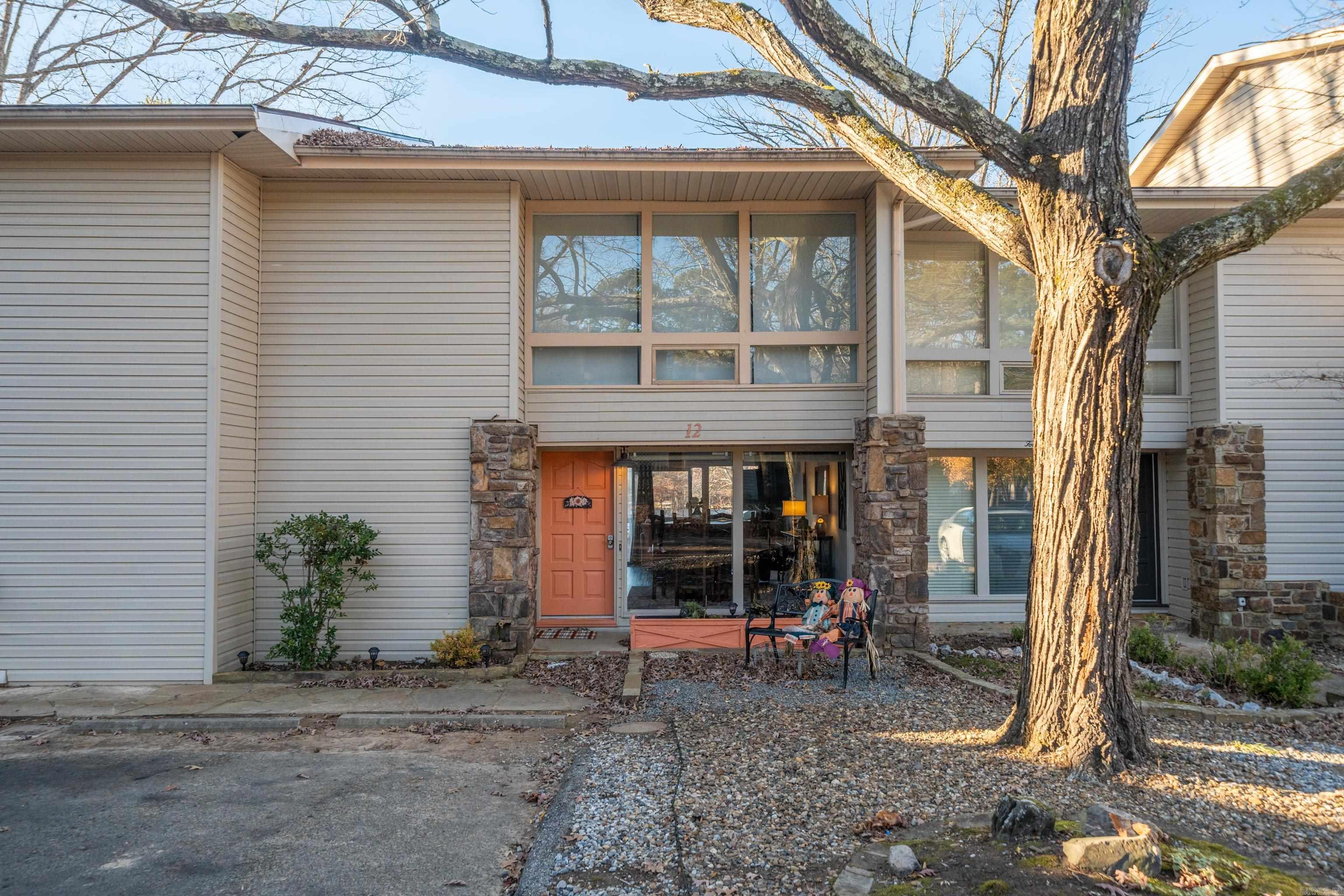 CASTELLON COURTS - Residential