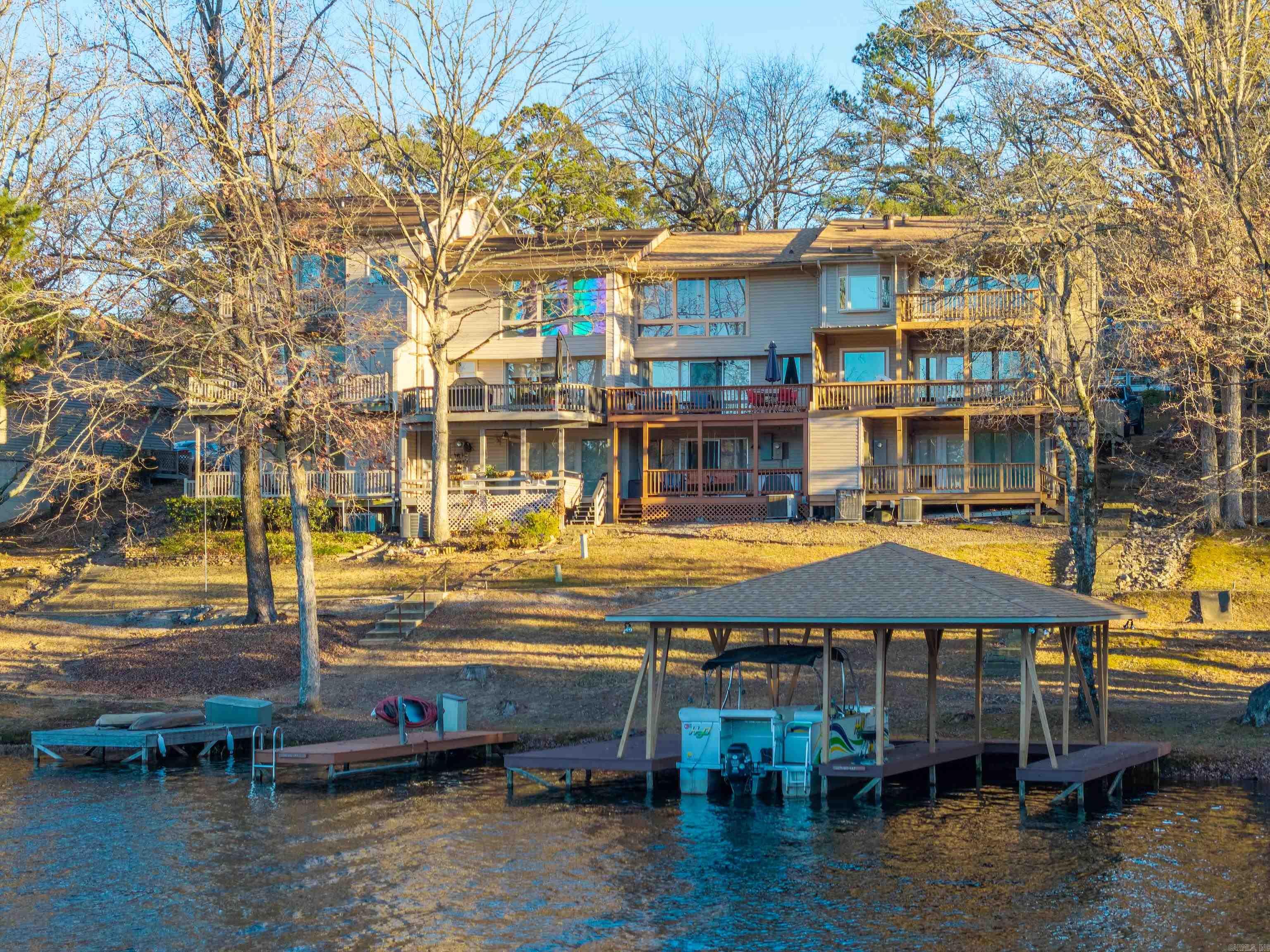 CASTELLON COURTS - Residential