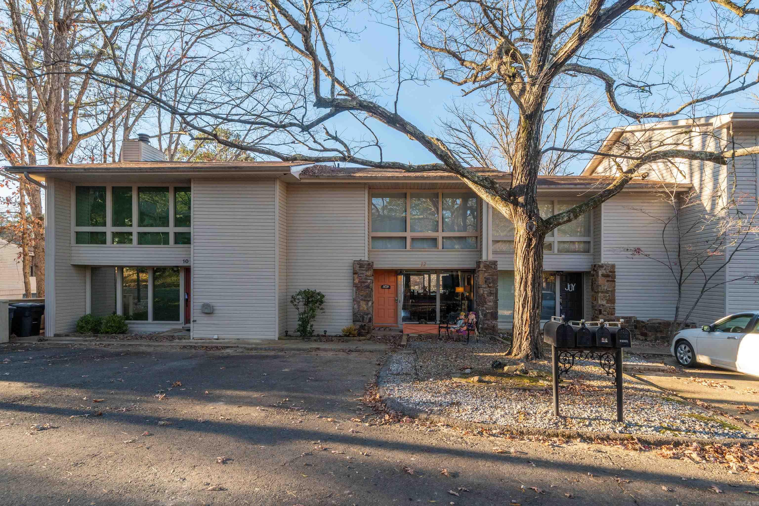 CASTELLON COURTS - Residential