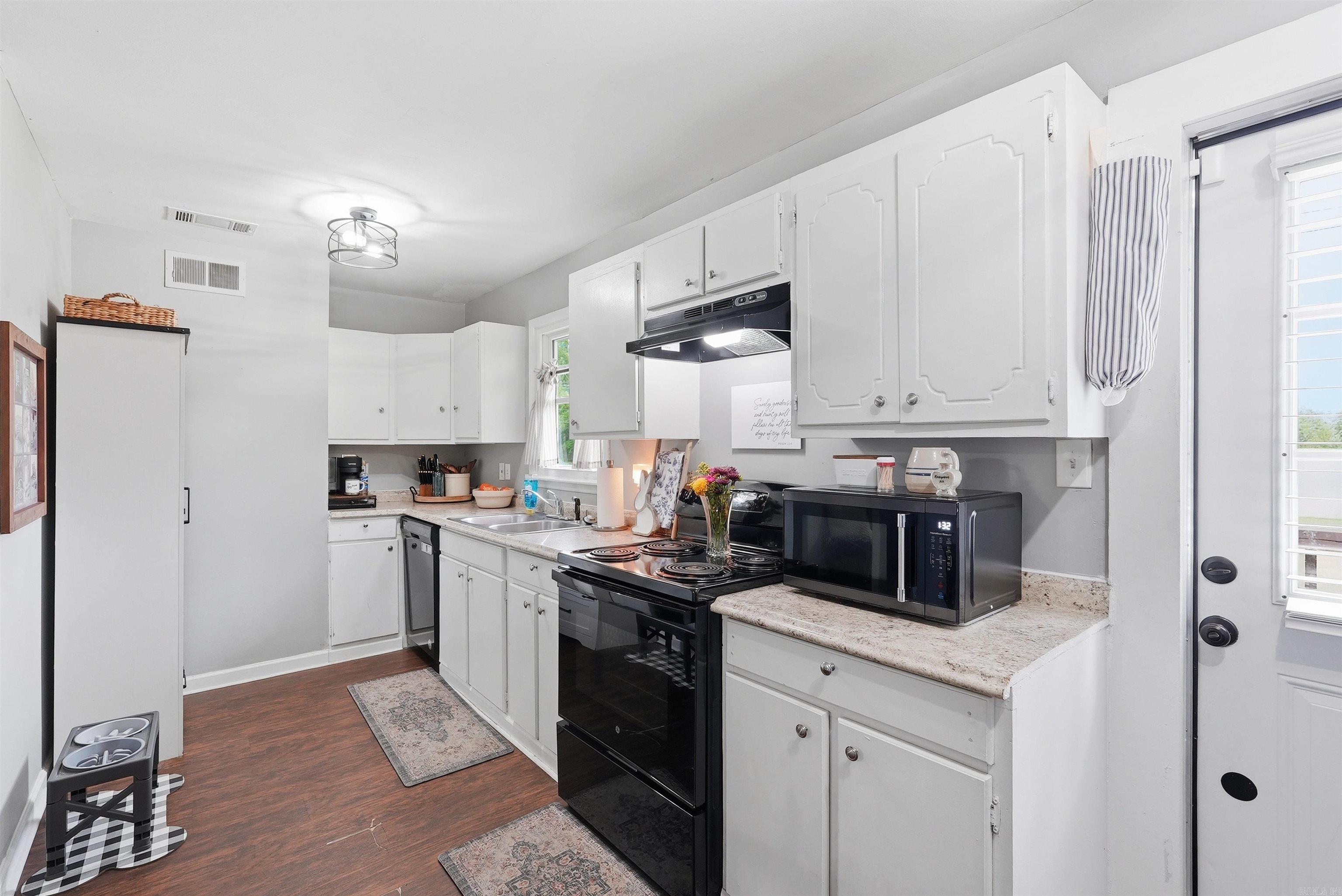 HICKMAN & MCCONNELL - Residential