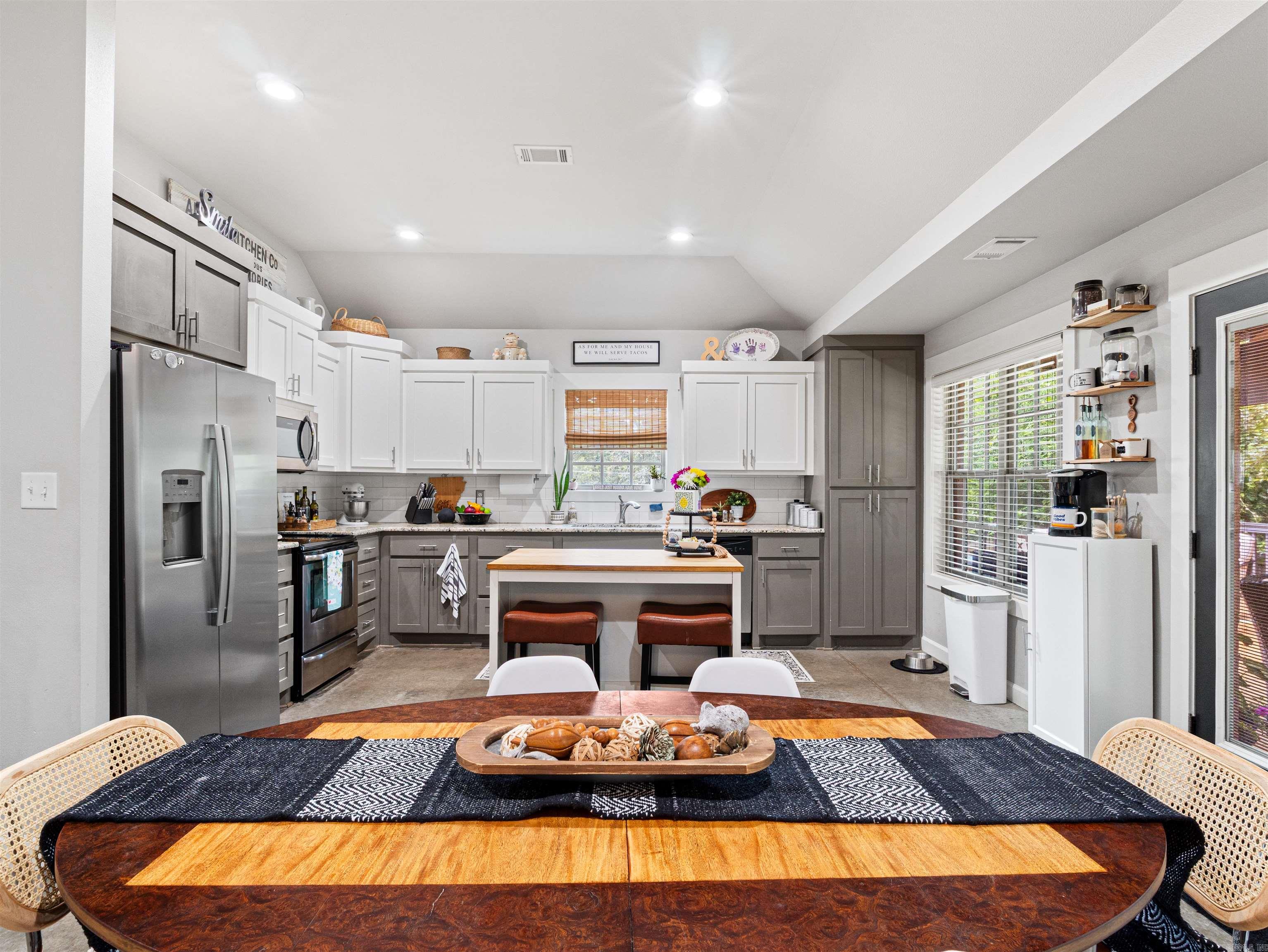 PLEASANT FOREST SUBDIVISION - Residential