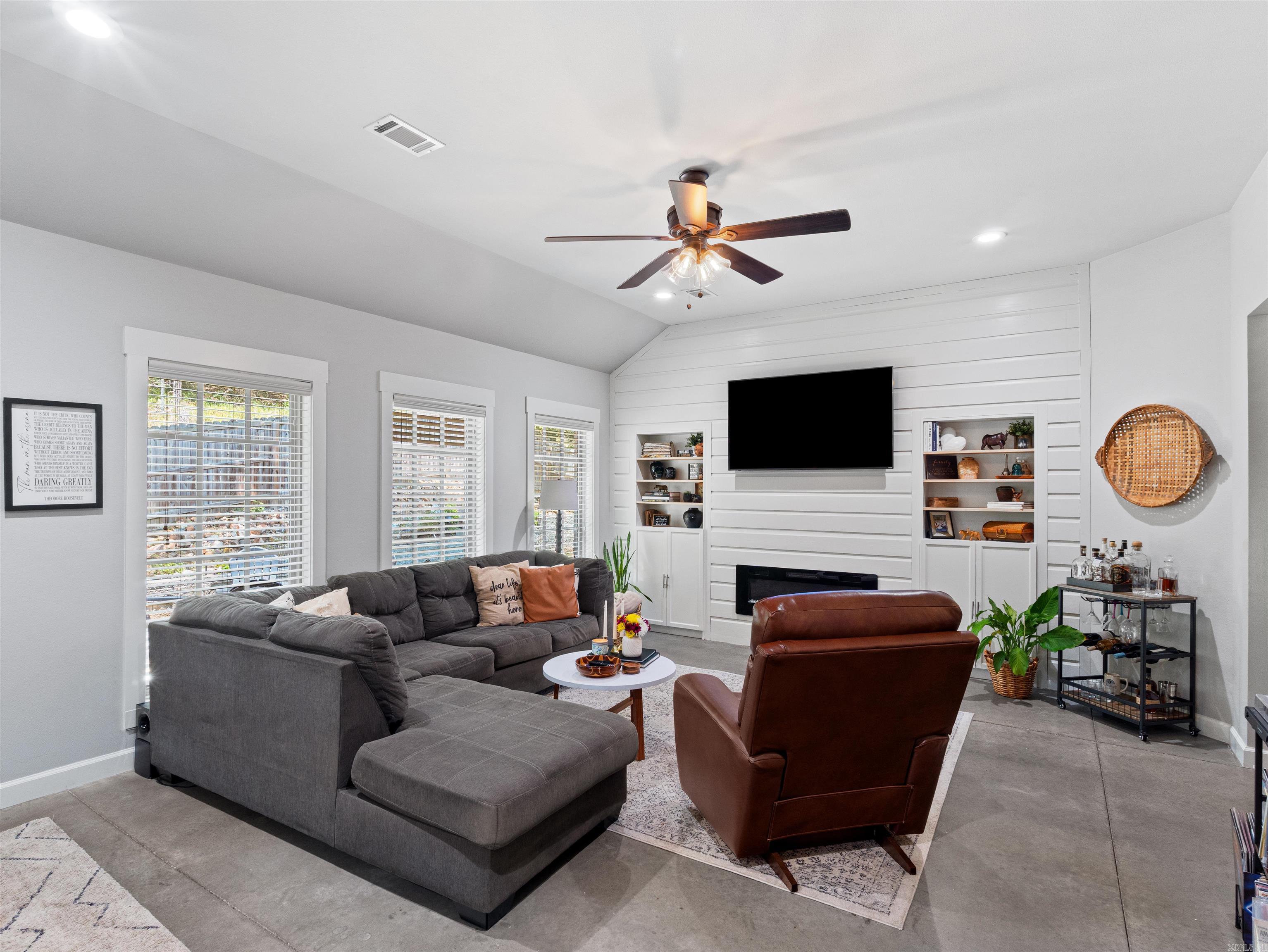 PLEASANT FOREST SUBDIVISION - Residential