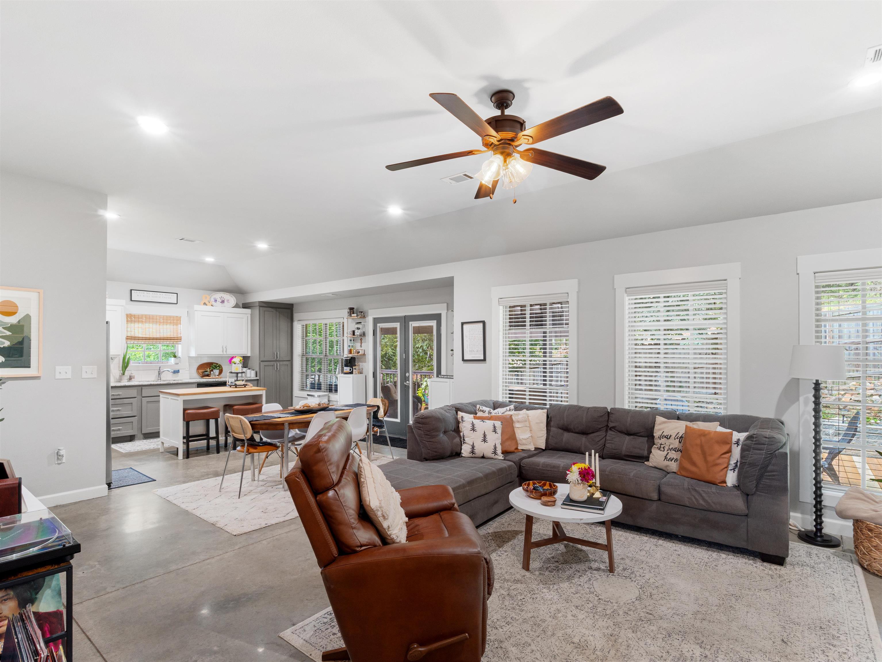 PLEASANT FOREST SUBDIVISION - Residential