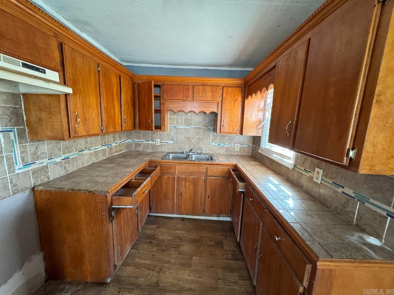 AUSTIN & TAYLOR ADDITION - Residential