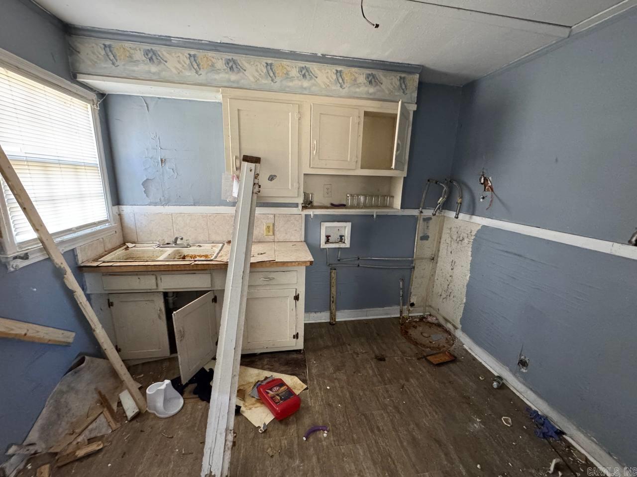 AUSTIN & TAYLOR ADDITION - Residential