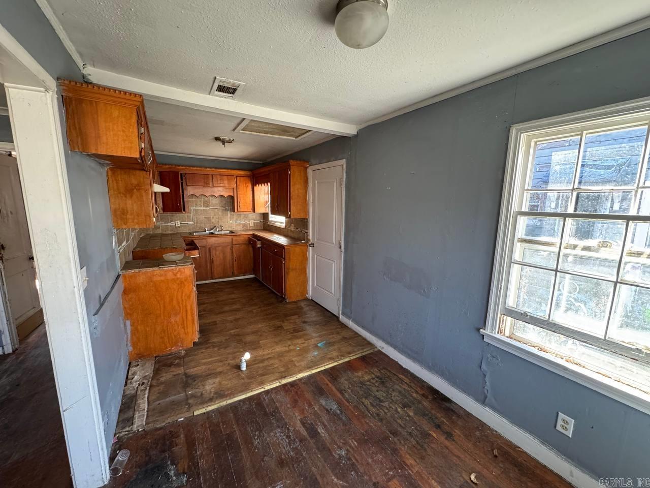 AUSTIN & TAYLOR ADDITION - Residential