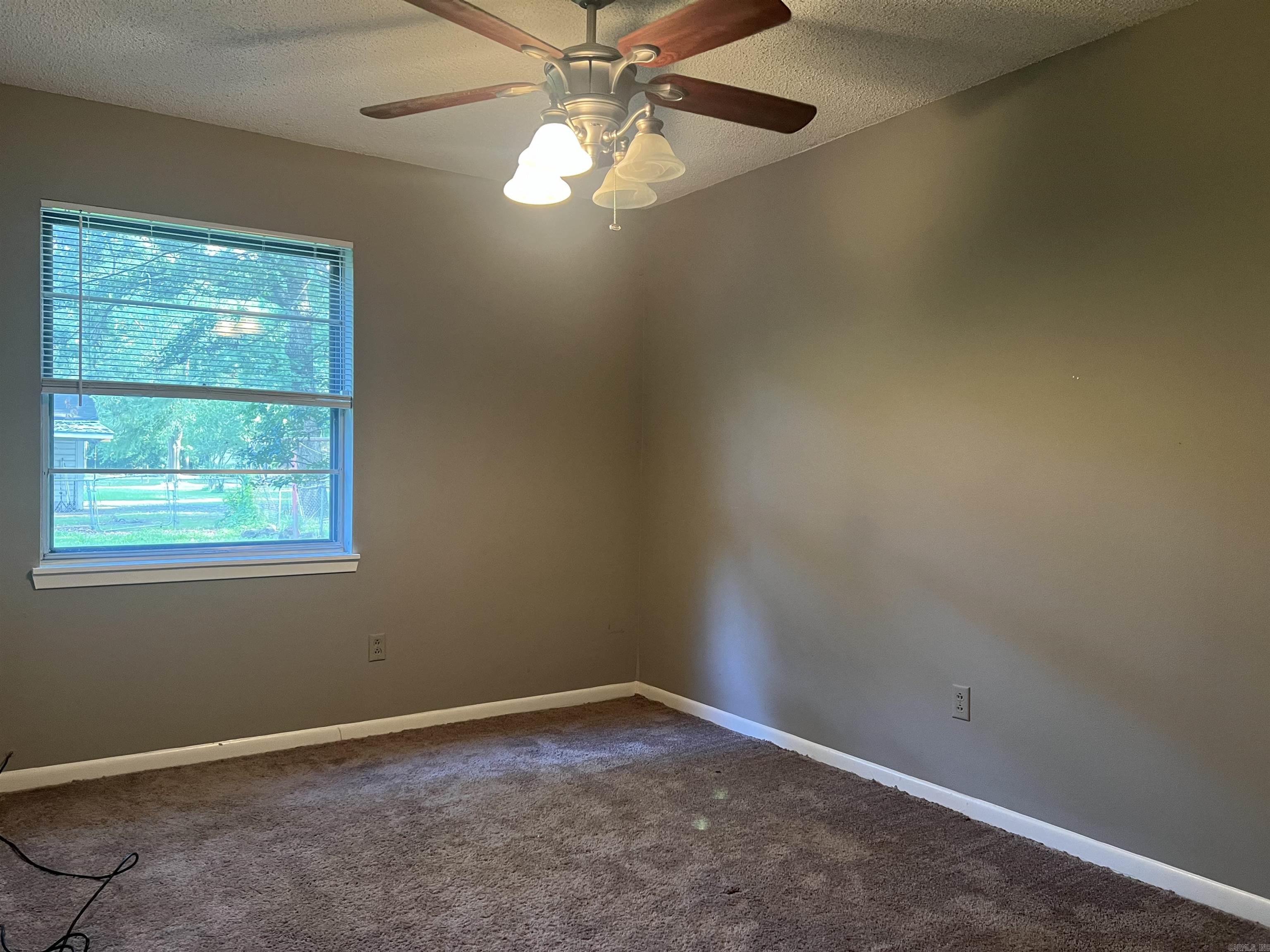 ORIGINAL TOWN-BRYANT - Residential