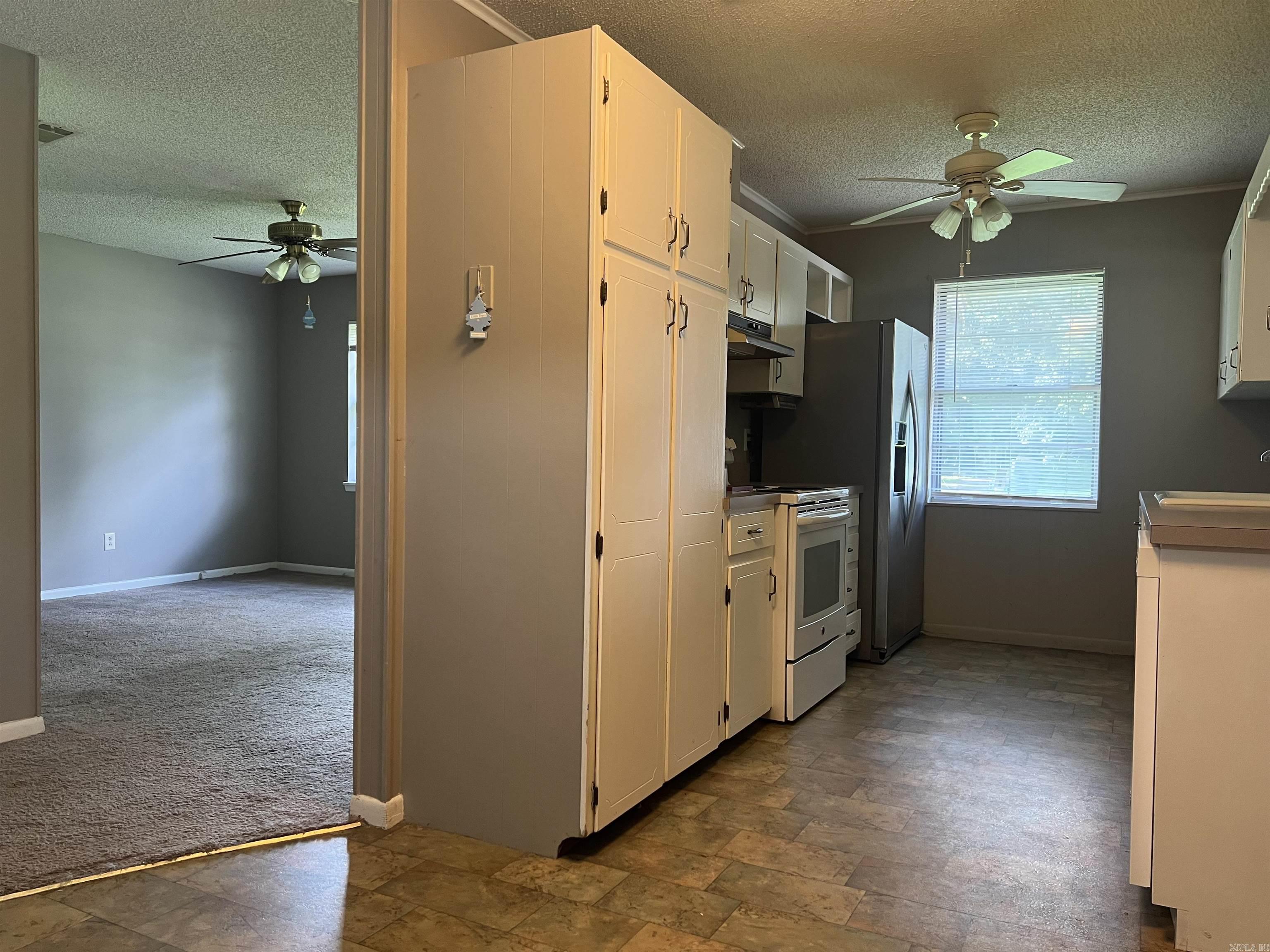 ORIGINAL TOWN-BRYANT - Residential