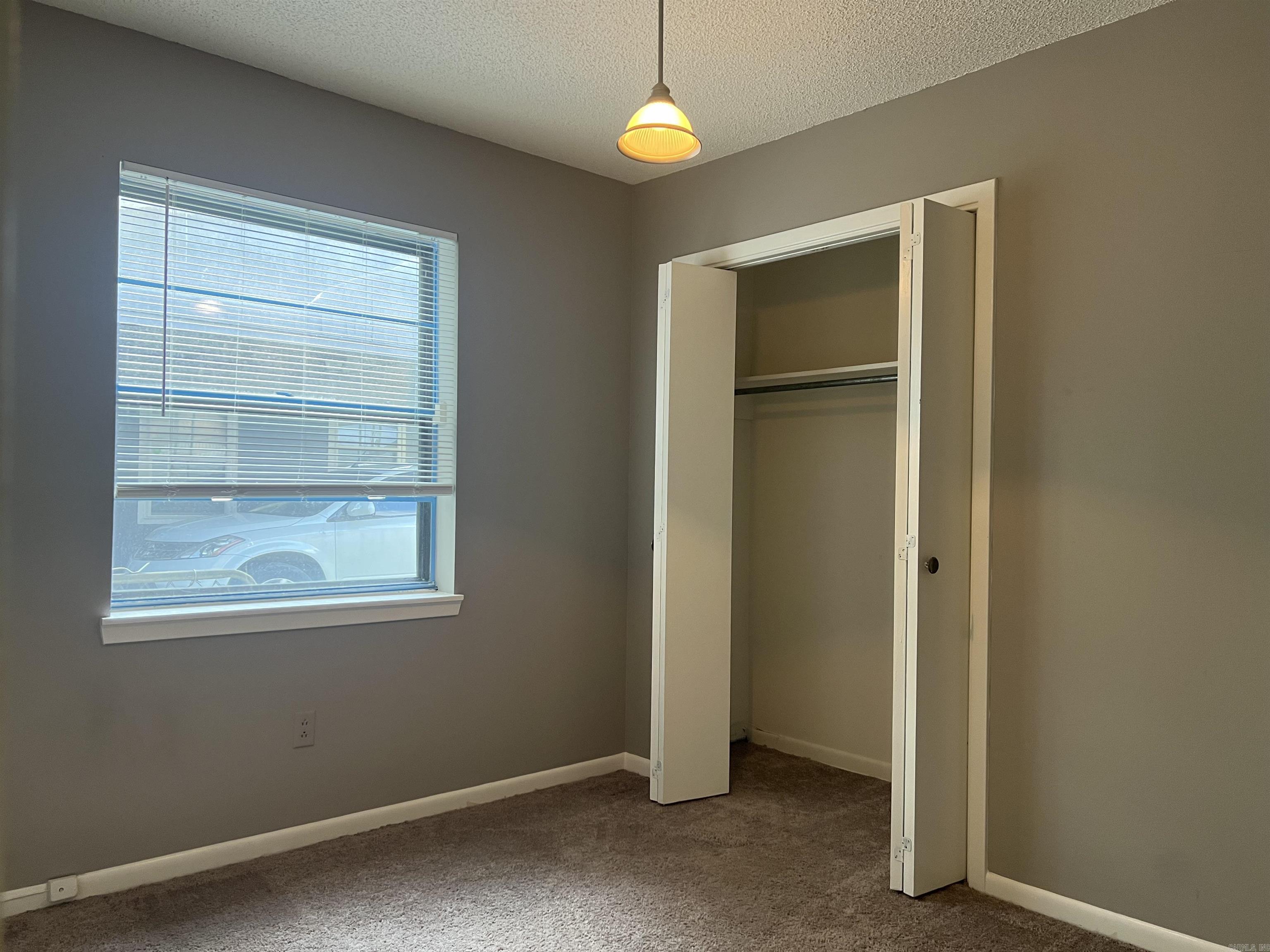 ORIGINAL TOWN-BRYANT - Residential