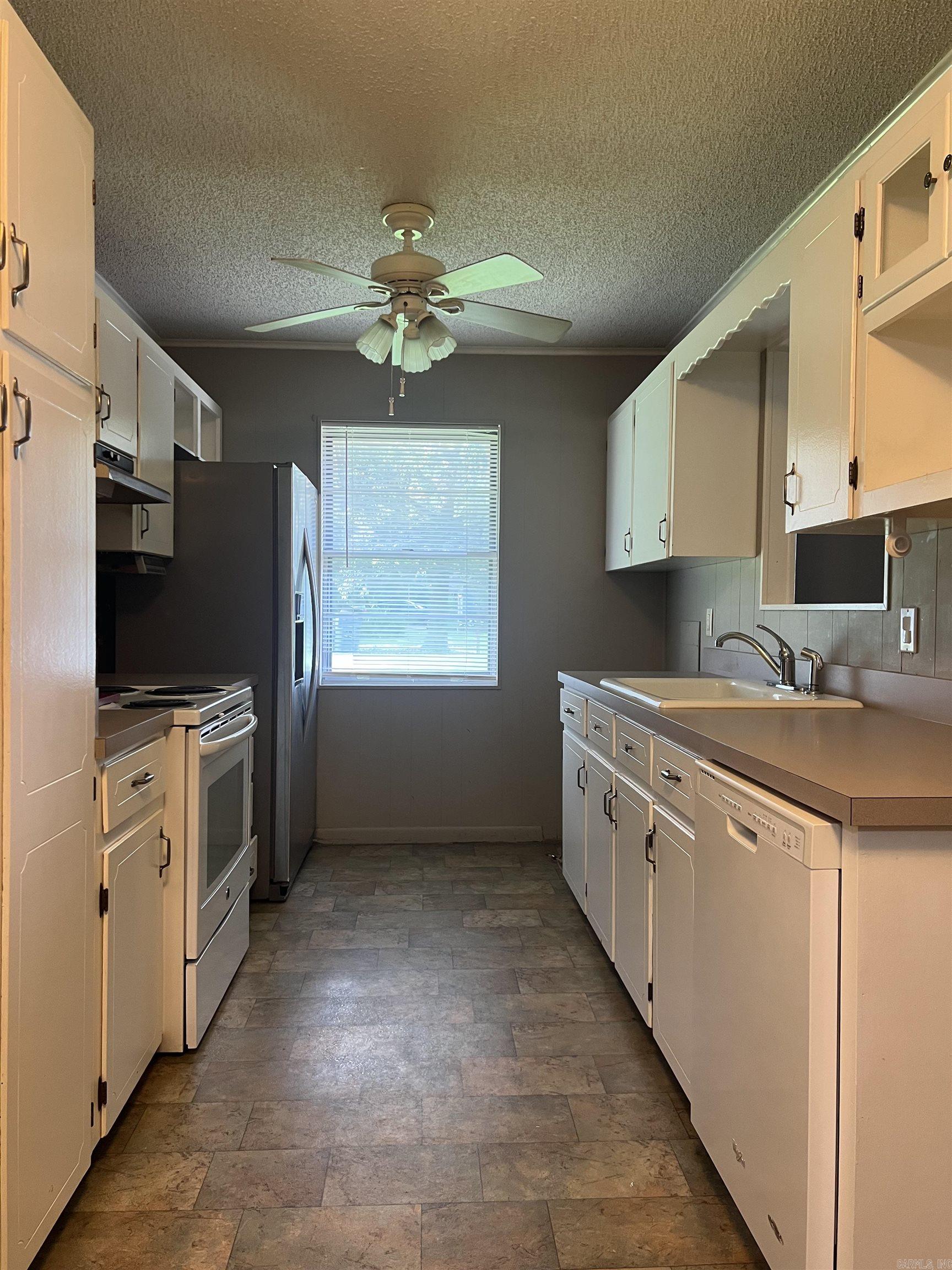 ORIGINAL TOWN-BRYANT - Residential