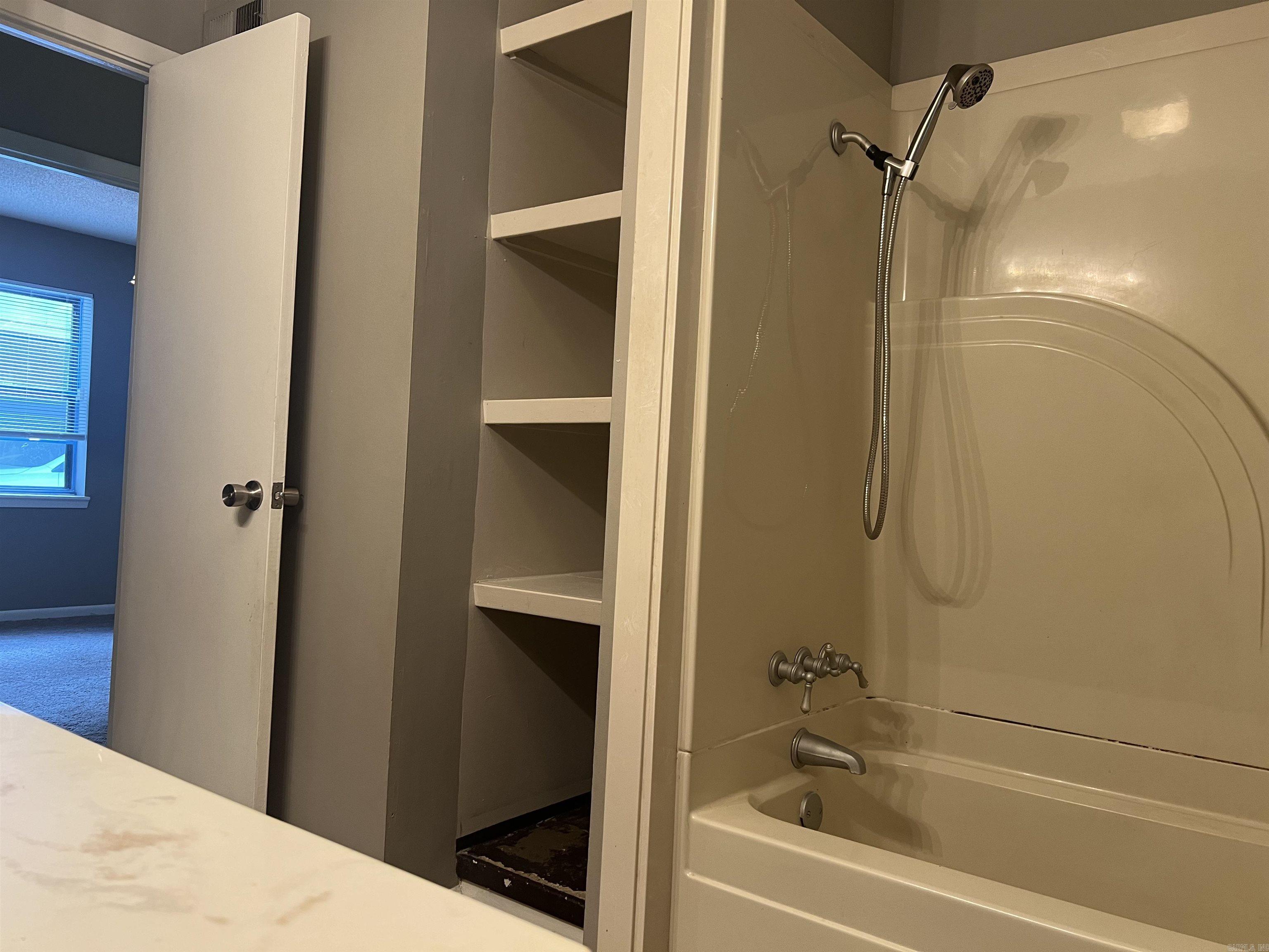 ORIGINAL TOWN-BRYANT - Residential